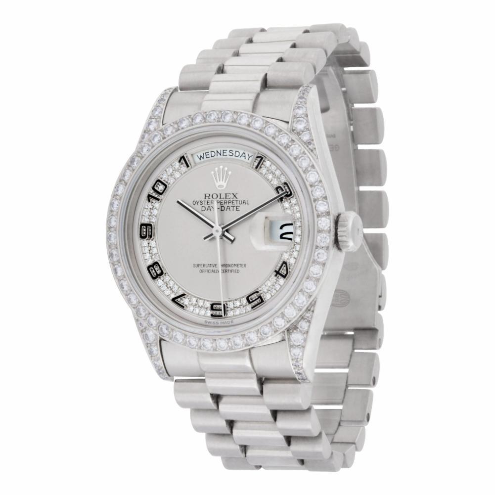 Rolex Day-Date 18206 Platinum Original Diamonds Silver Dial Auto Watch, 1993 (Zeitgenössisch) im Angebot