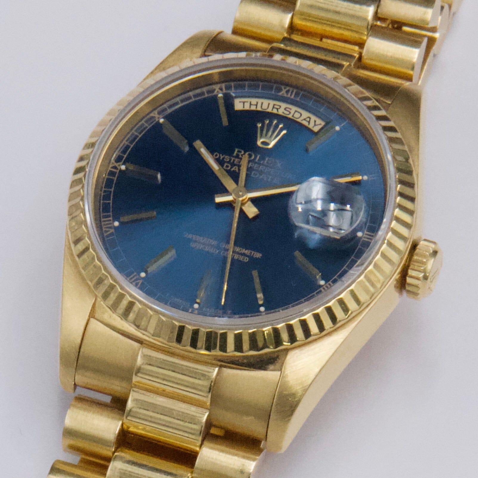 Rolex Day Date 18238 Blue Dial 18K Yellow Gold Mens Watch In condizioni ottime in vendita a Great Neck, NY