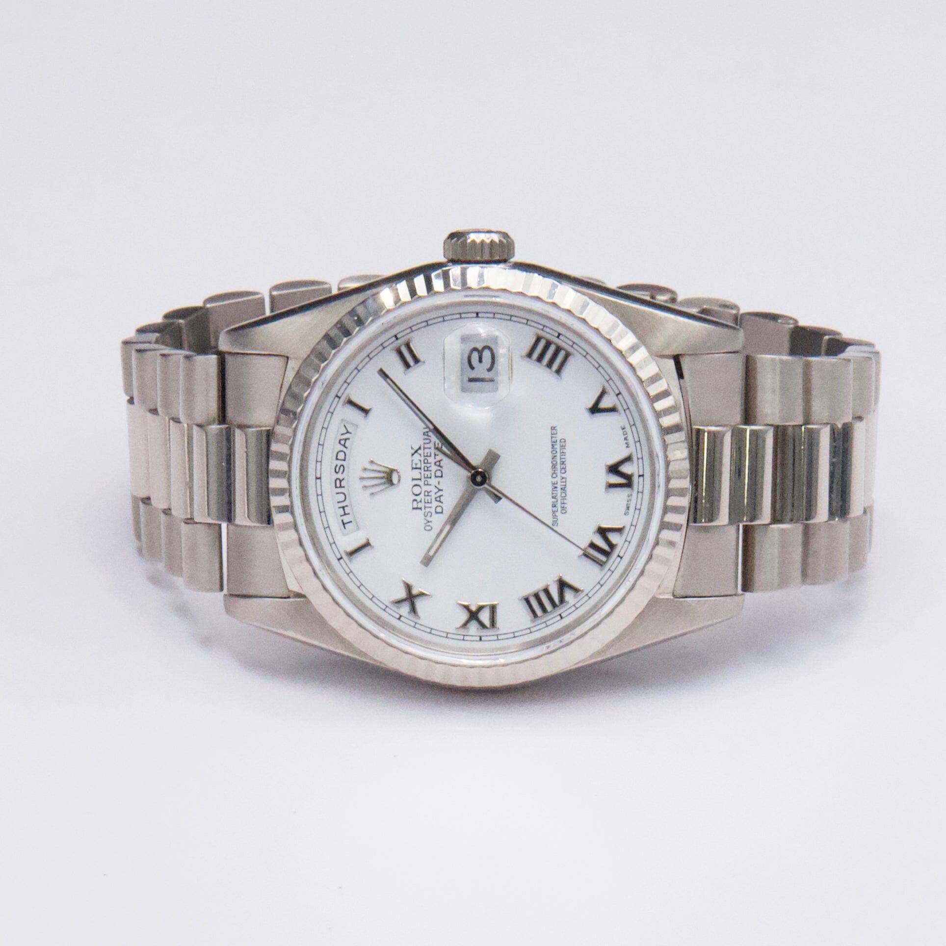 Rolex Day Date 18239 Weißes römisches Zifferblatt Herrenuhr mit Box im Angebot 1