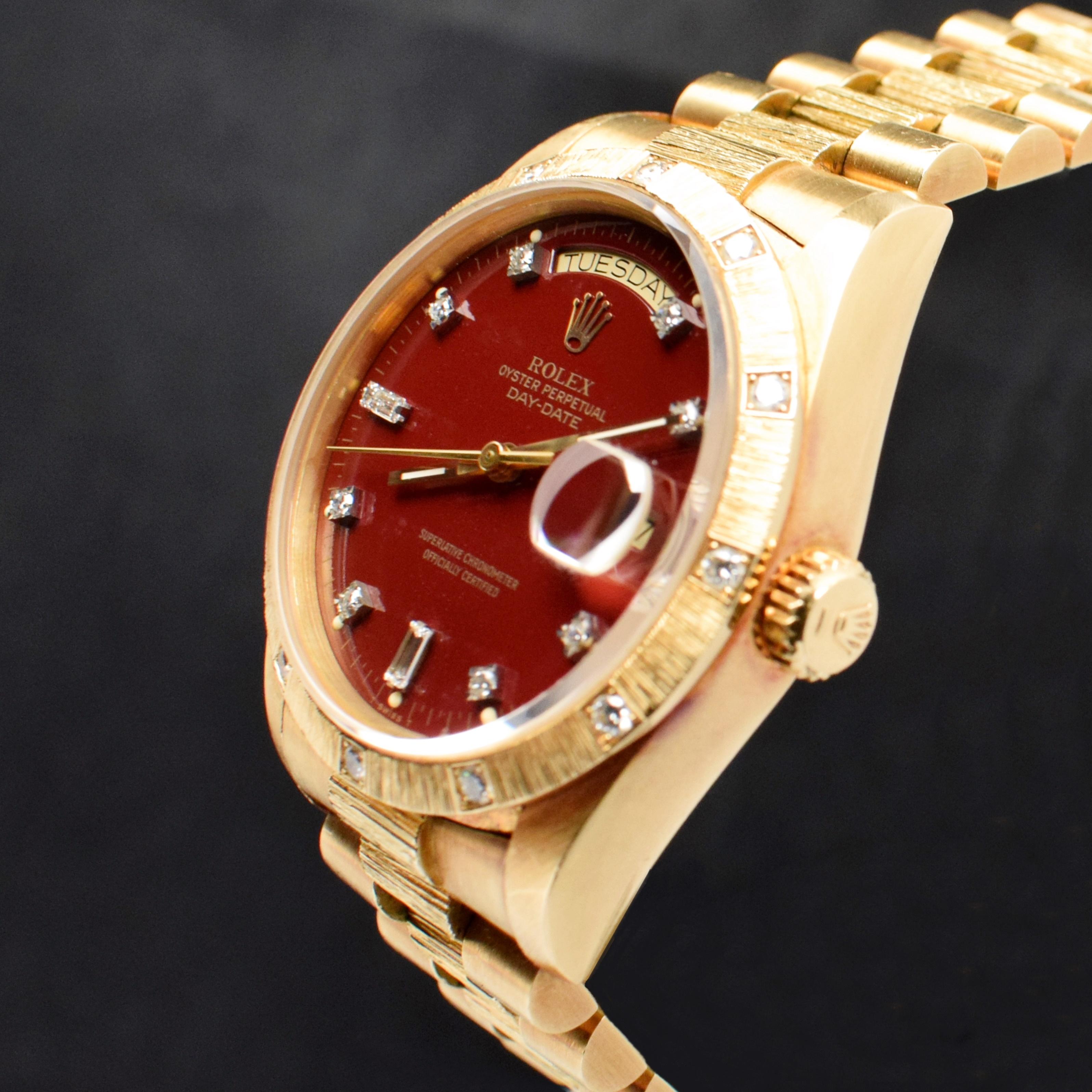 Rolex Day-Date 18K Gelbgold Ochsenblut Stella Rotes Zifferblatt 18108 Uhr, 1985 im Zustand „Gut“ in Central & Western District, HK