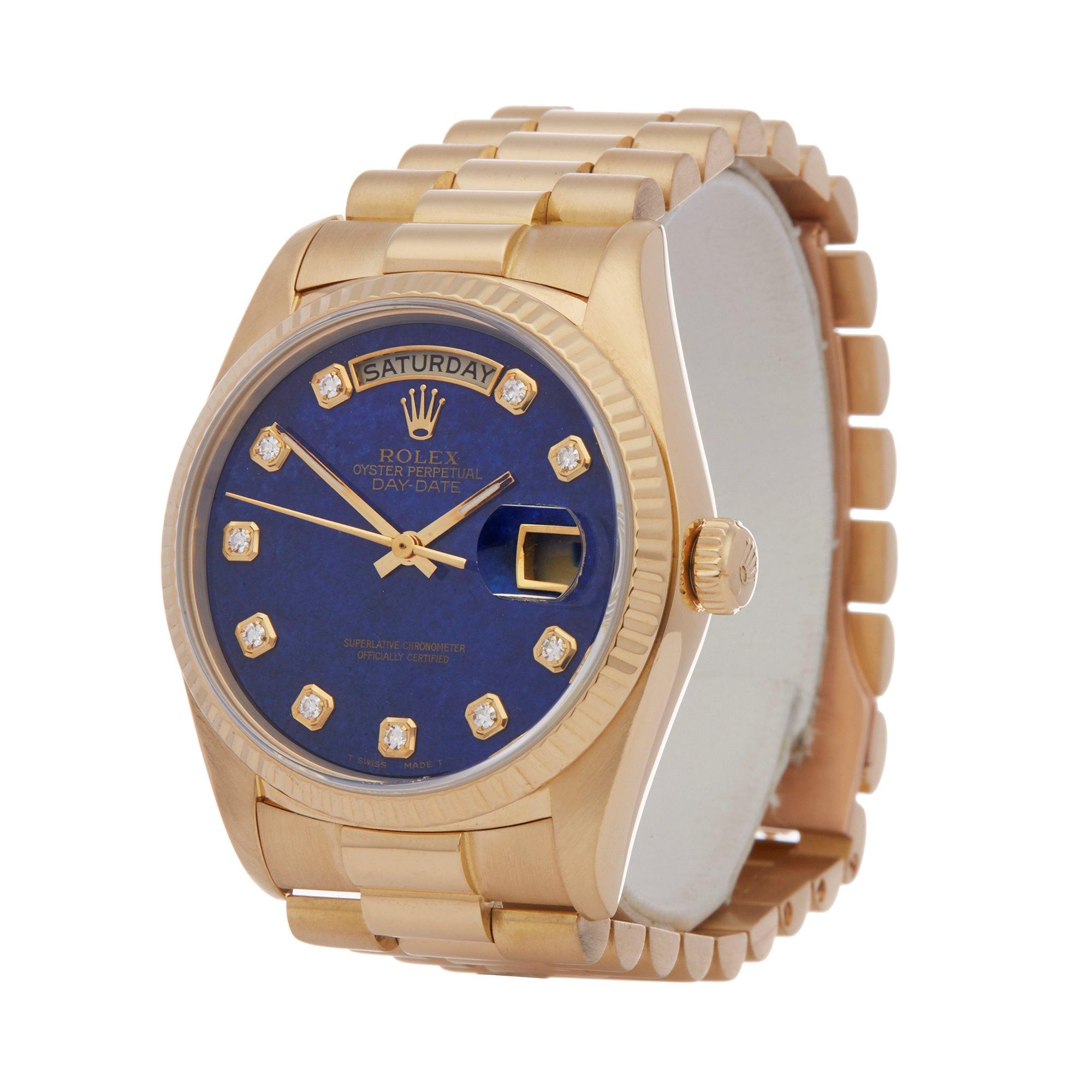 Xupes-Referenz: W007374
Hersteller: Rolex
Modell: Day-Date
Modellvariante: 36
Modellnummer: 18038
Alter: 1986
Geschlecht: Männer
Komplett mit: Rolex Box
Zifferblatt: Lapislazuli mit Diamantmarkern
Glas: Saphirglas
Gehäusegröße: 36mm
Gehäusematerial: