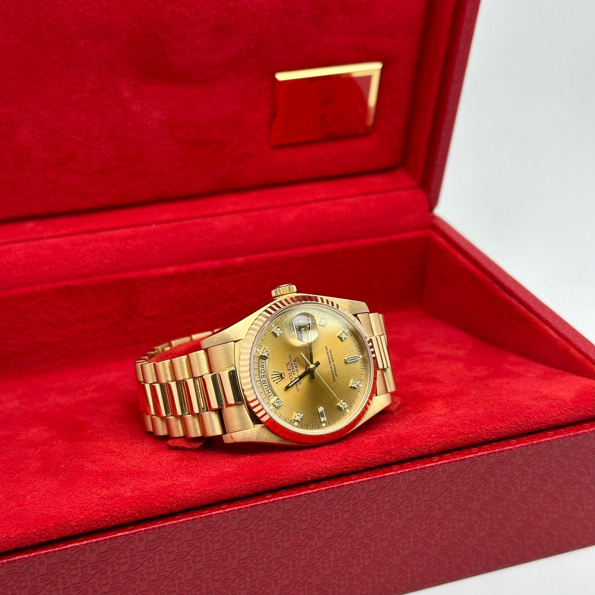 Rolex Montre automatique Day-Date 36 mm en or 18 carats avec cadran champagne et diamants pour hommes 18038A en vente 3