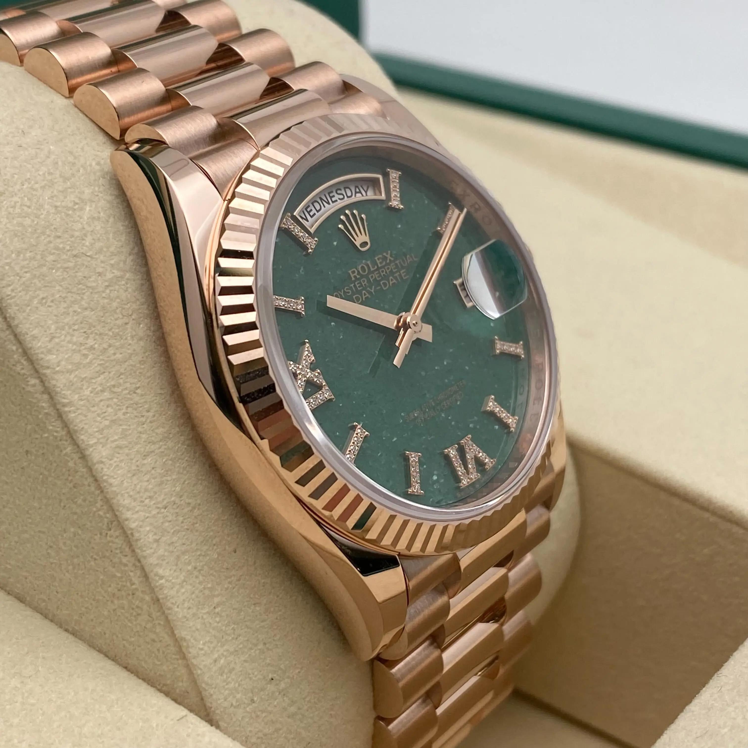 Reloj Rolex Day-Date 36 mm de oro rosa de 18 quilates con esfera de diamantes y aventurina verde 128235 en venta 1
