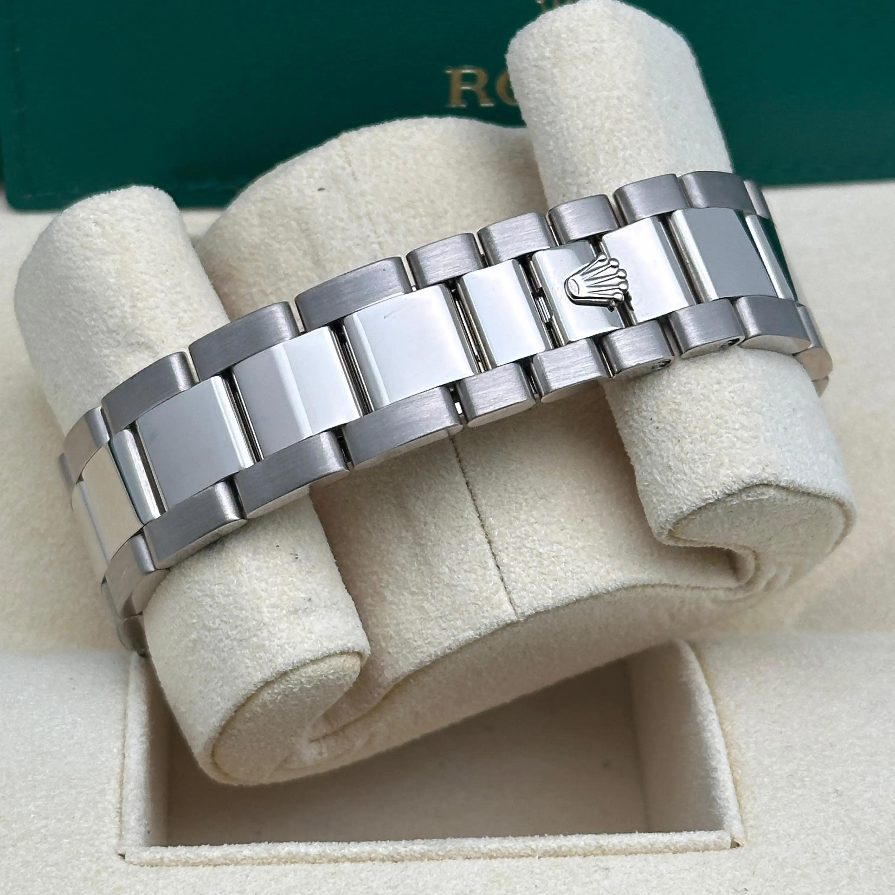 Rolex Day-Date 36mm Oro Bianco 18K Quadrante Blu Wave Orologio 118209 in vendita 7