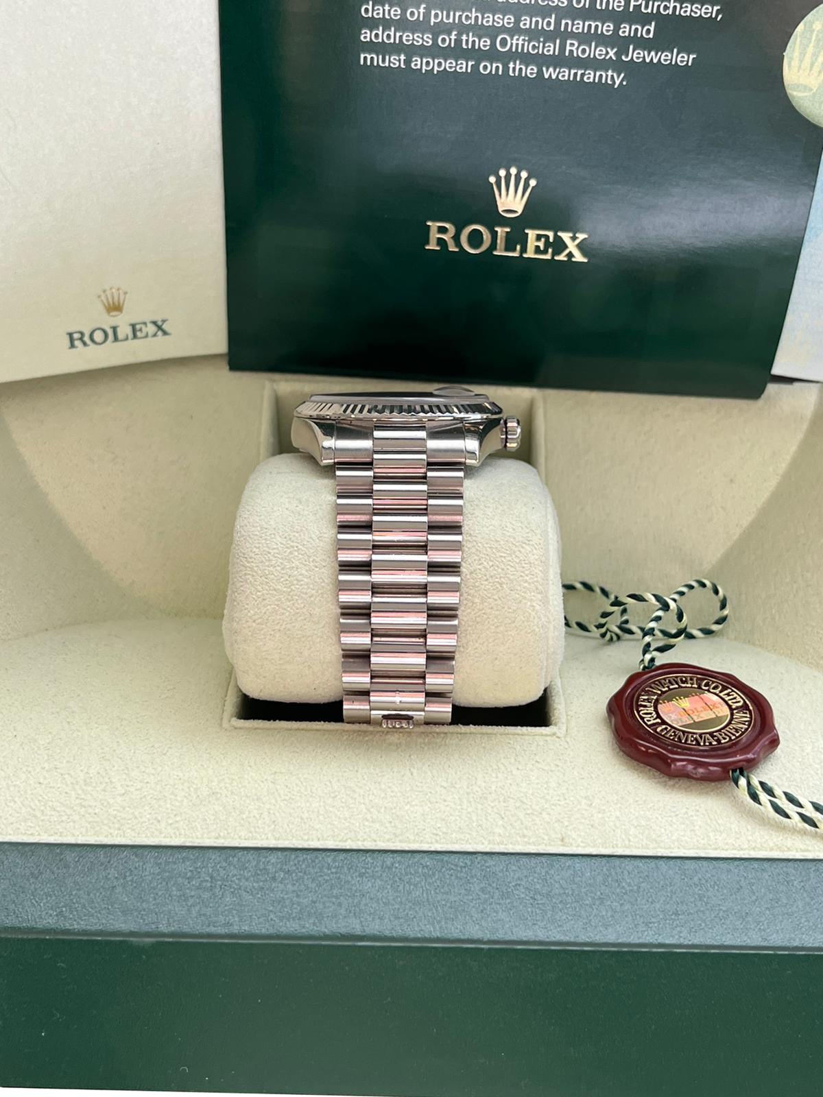Rolex Day-Date 36mm Or blanc 18k Lunette cannelée Météorite 2 Diamants Cadran 118239 en vente 5