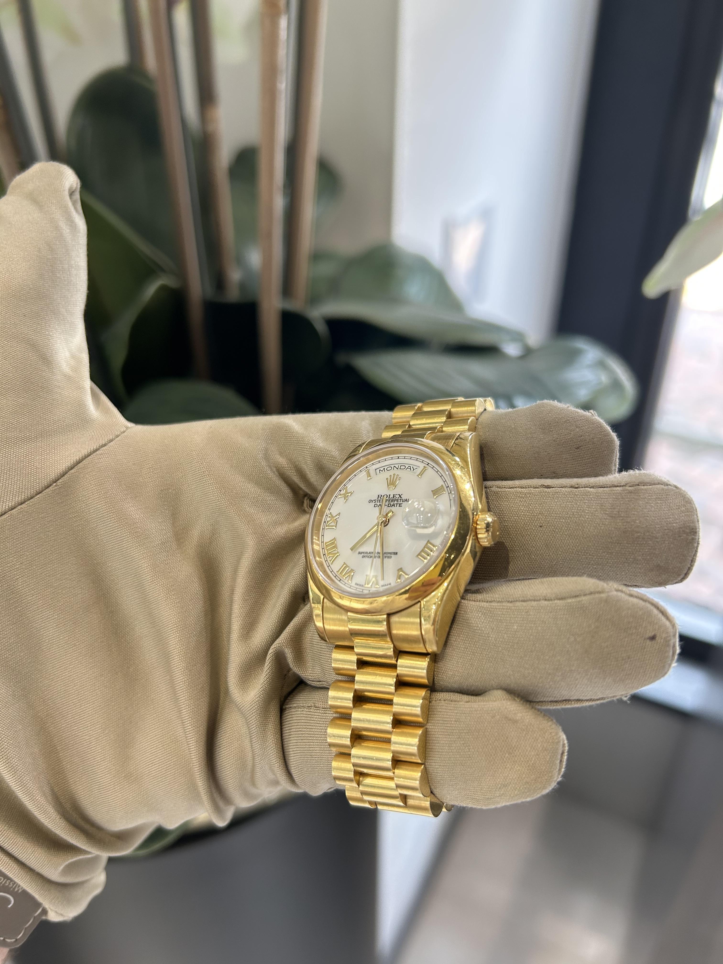 Rolex Day Date 36mm Esfera Blanca Brazalete President 118208 en venta 4