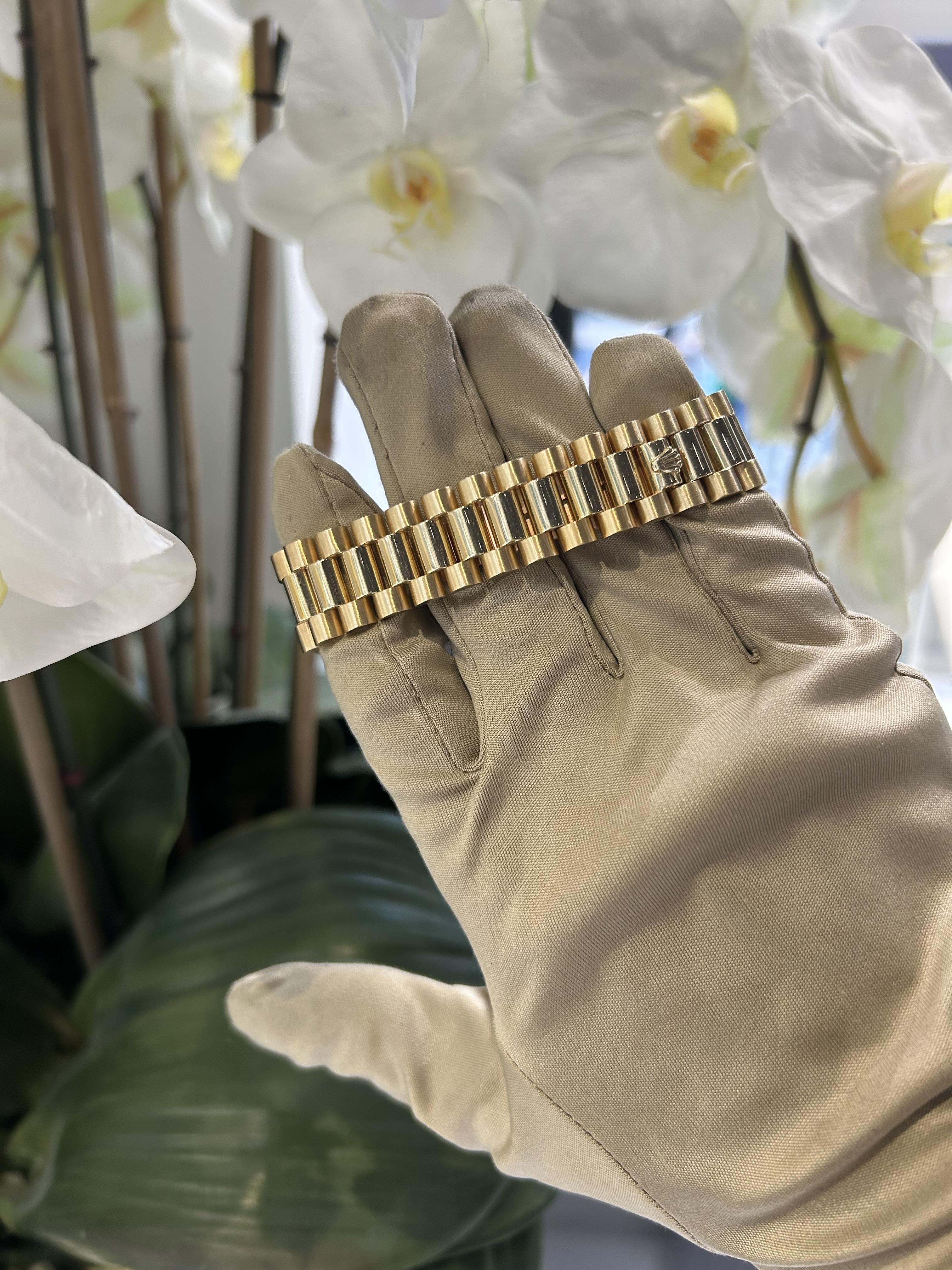 Rolex Day Date 36mm Yellow Gold 18038 Box Yes/ Papers No 1988 4