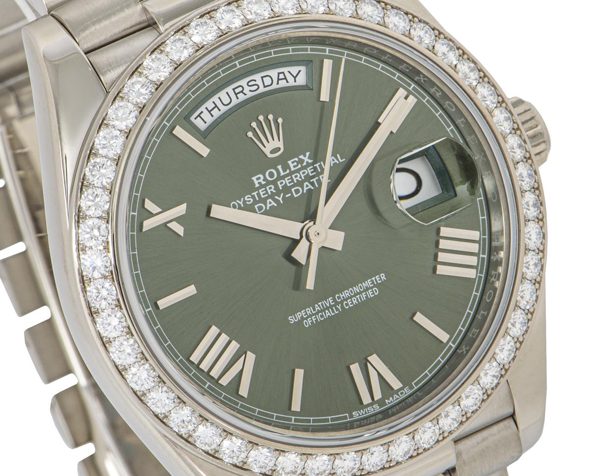 Round Cut Rolex Day-Date 40 Olive Dial Diamond Bezel 228349RBR For Sale