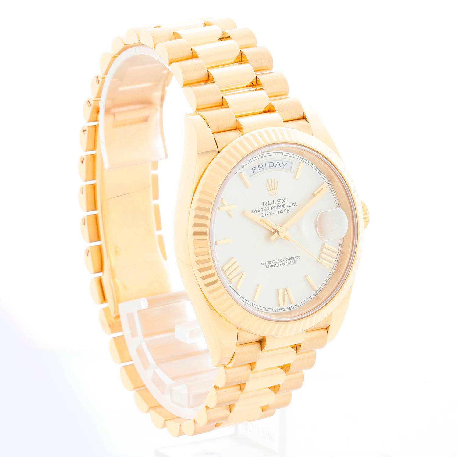 Reloj Rolex Day-Date 40 President de oro amarillo de 18 quilates para hombre de 40 mm 228238 en Excelente estado para la venta en Dallas, TX