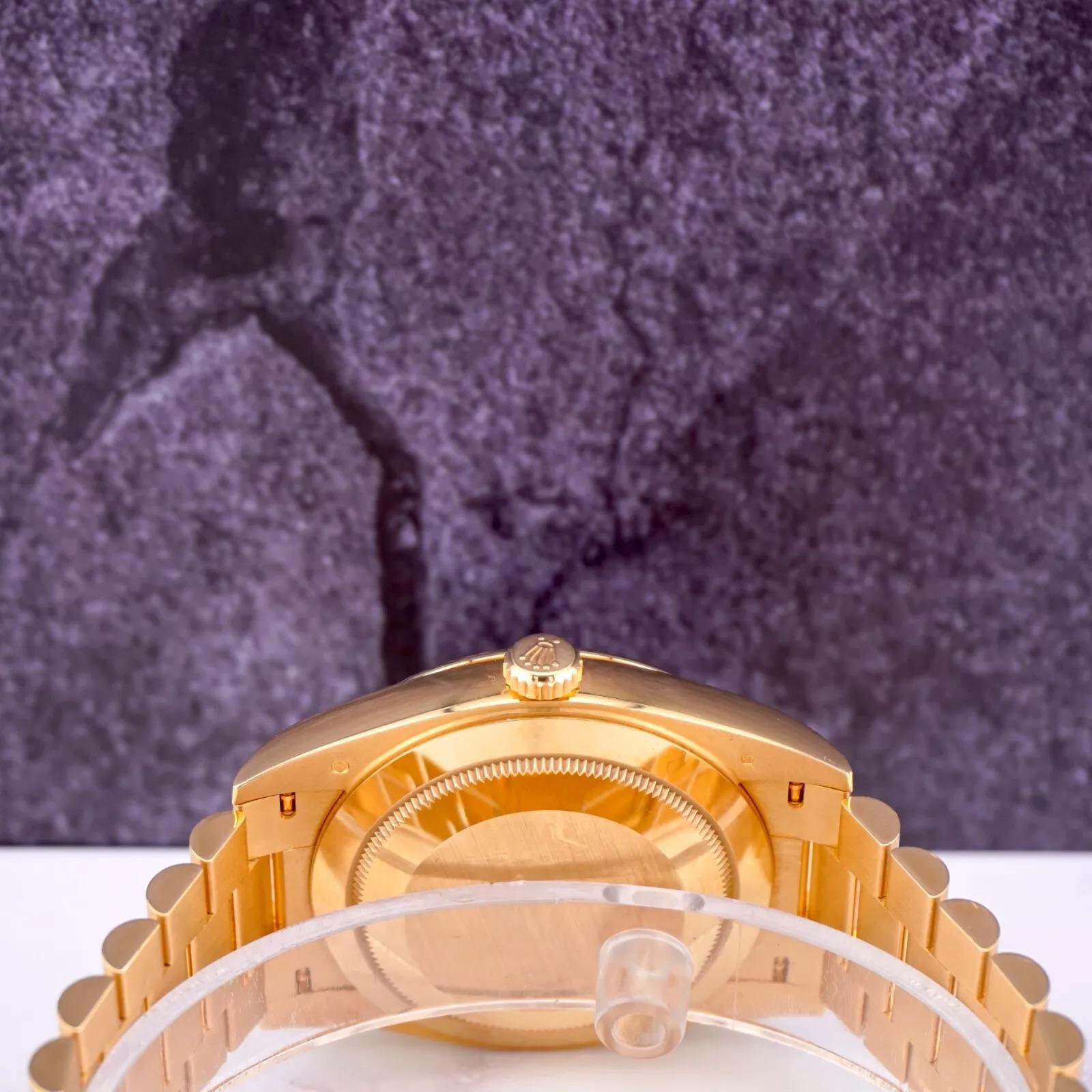 Rolex Day-Date 40 President 18k Yellow Gold Men's Watch Gold Diamond DIAL 228238 For Sale 3