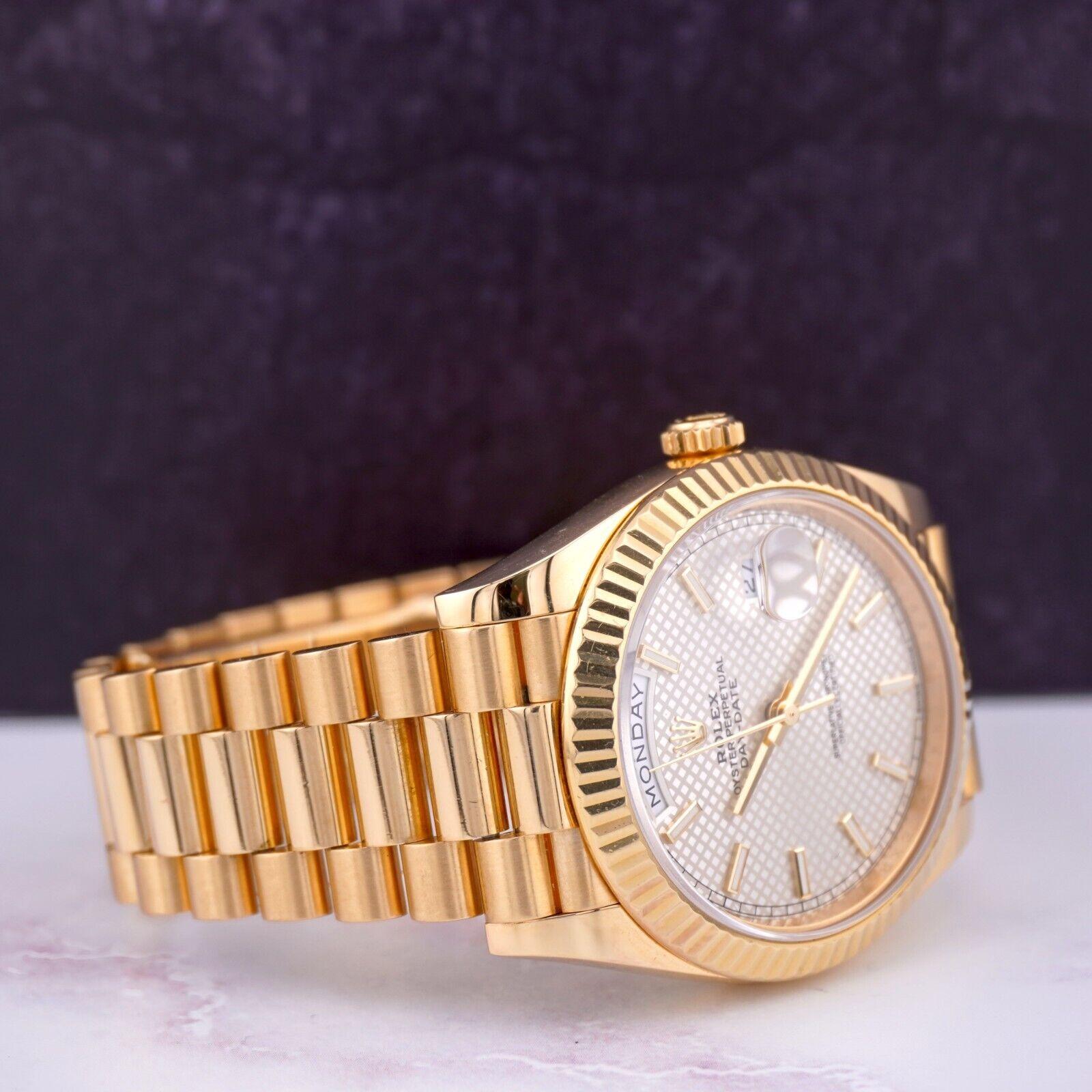 Rolex Day-Date 40 President 18k Yellow Gold Men's Watch Silver Motif DIAL 228238 In Excellent Condition For Sale In Pleasanton, CA