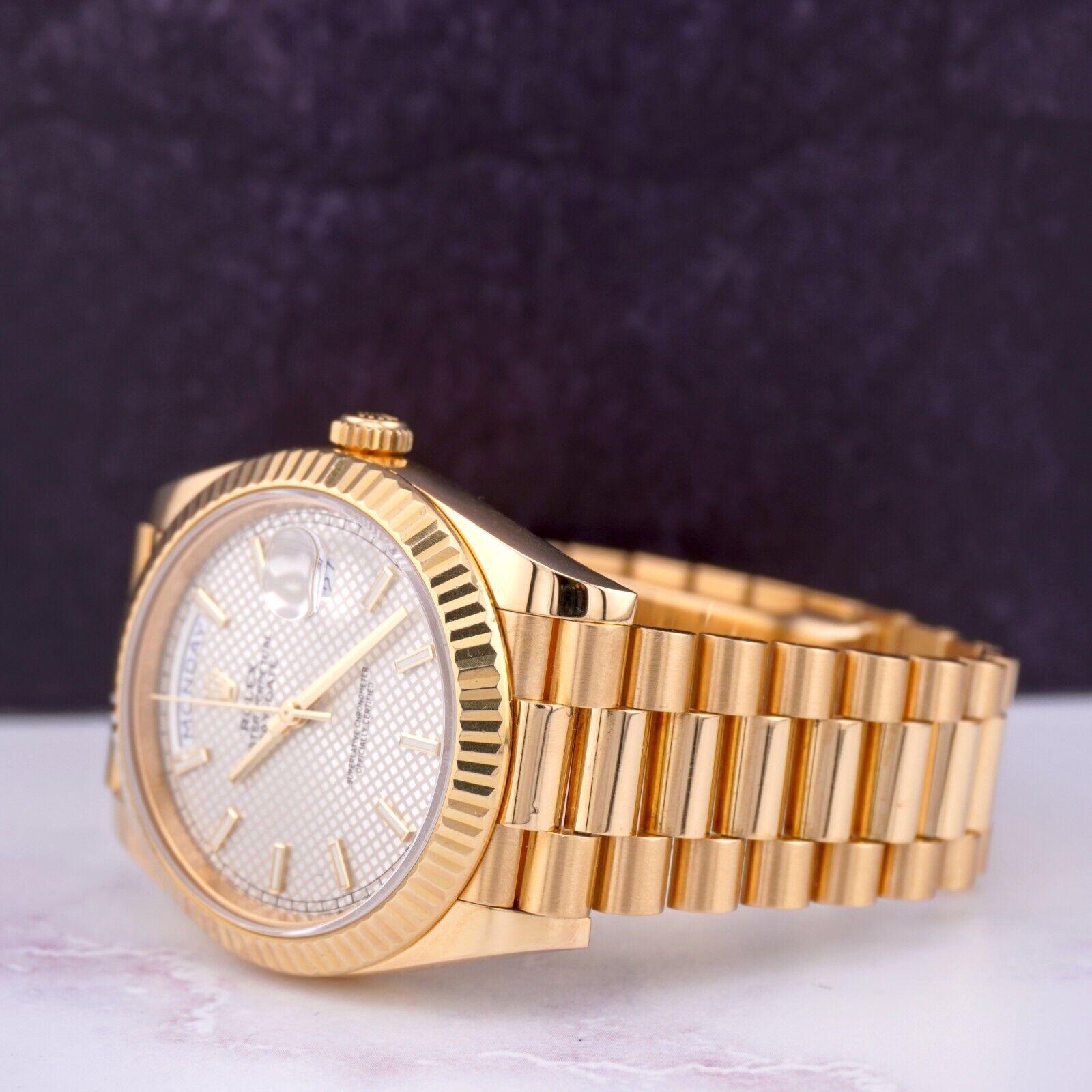 Women's or Men's Rolex Day-Date 40 President 18k Yellow Gold Men's Watch Silver Motif DIAL 228238 For Sale