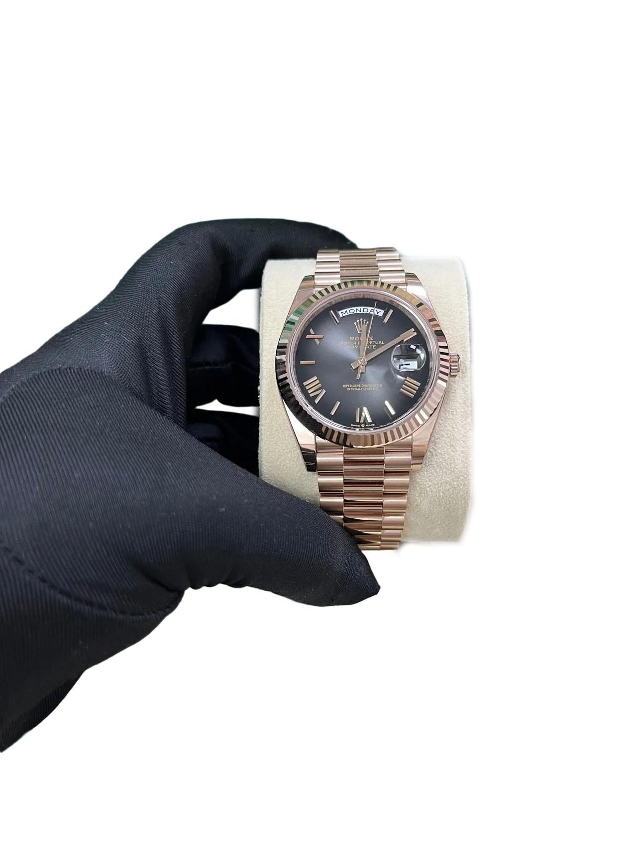 Femenino o masculino Rolex Day-Date 40 Pizarra Ombre Esfera Romana 228235 en venta