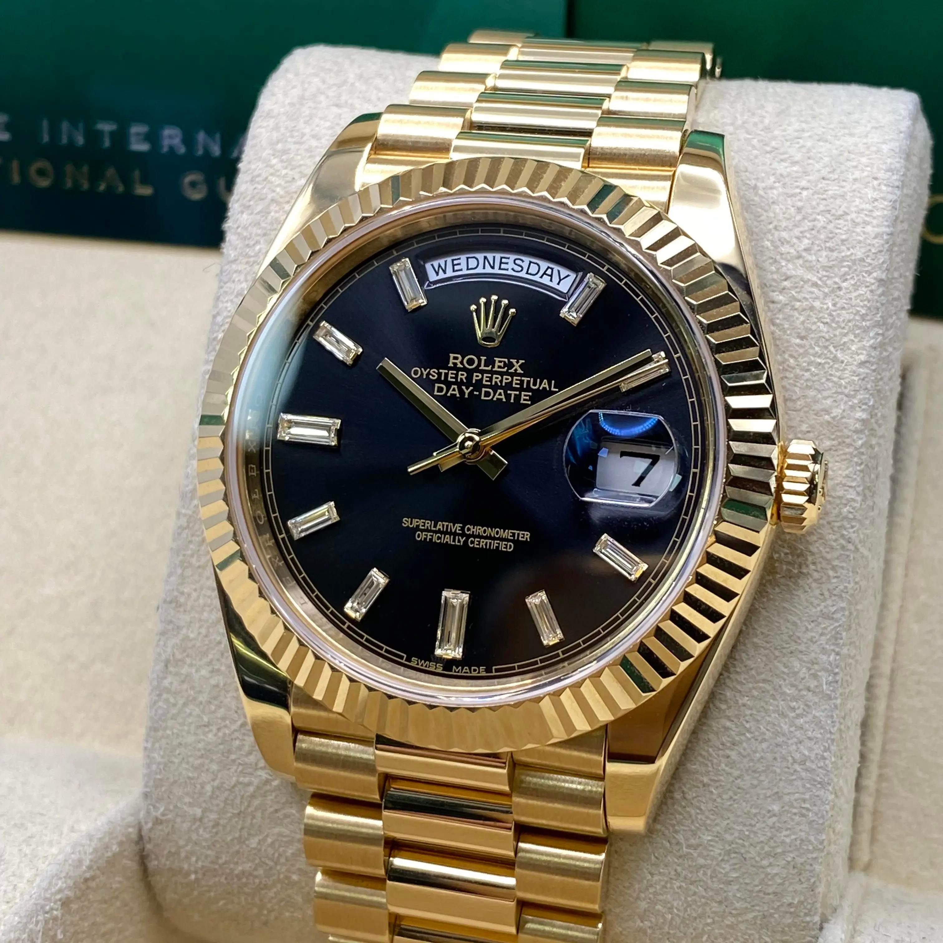 Rolex Day-Date 40 Yellow Gold Black Diamond Dial Automatic Mens Watch 228238 Excellent état - En vente à New York, NY