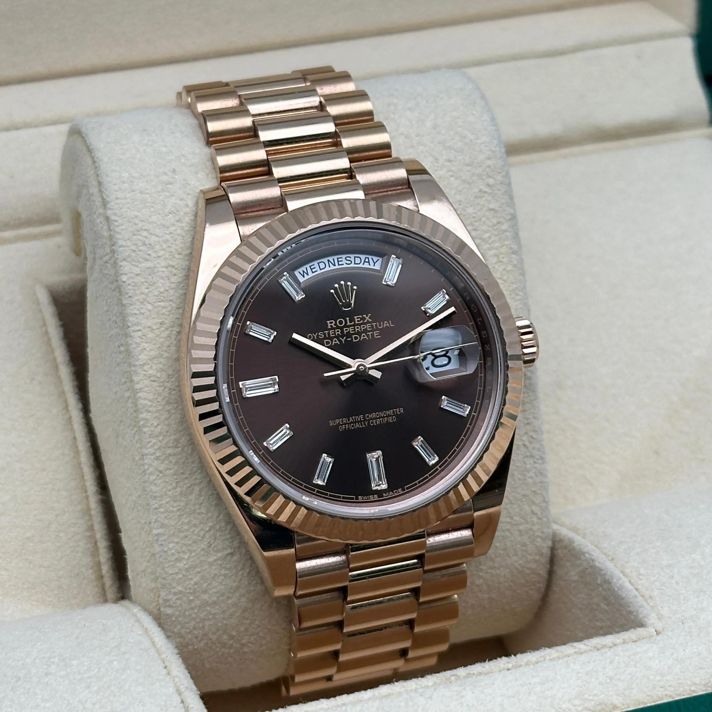 Rolex Day Date 40mm Oro rosa 18K Diamante Baguette Quadrante cioccolato Orologio 228235 in vendita 1