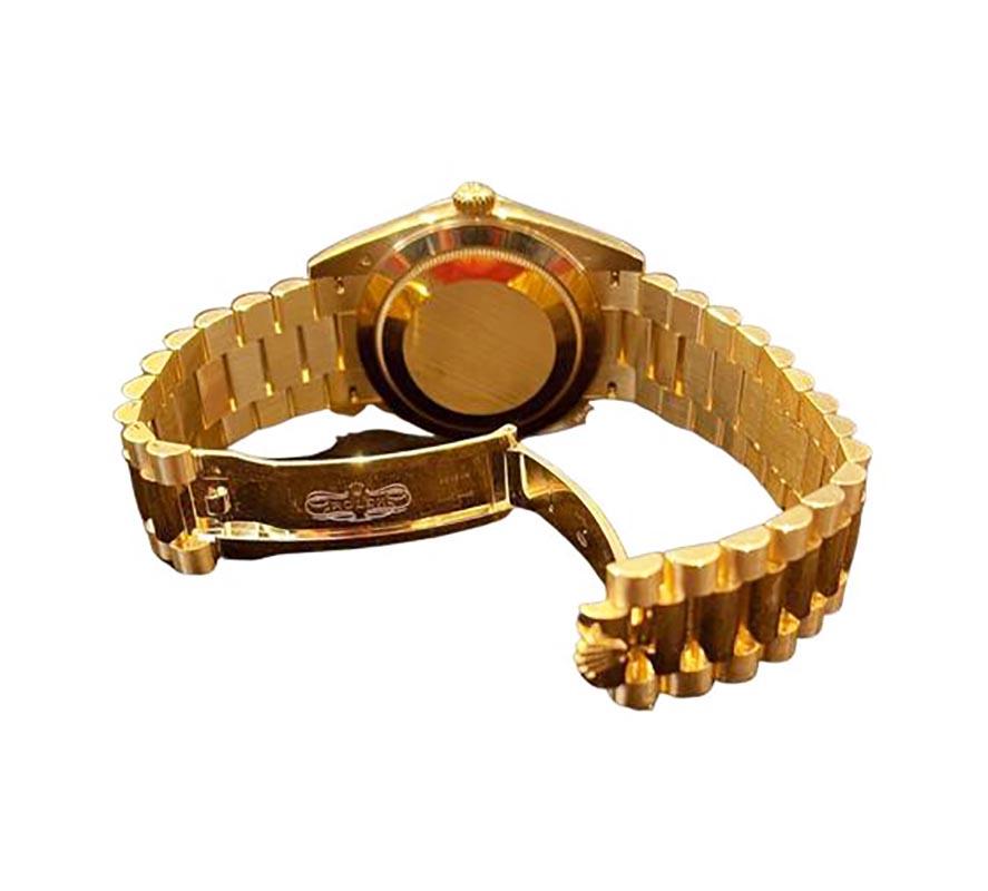 Rolex Day-Date in 18k Gelbgold Grünes römisches Zifferblatt REF 228238 1