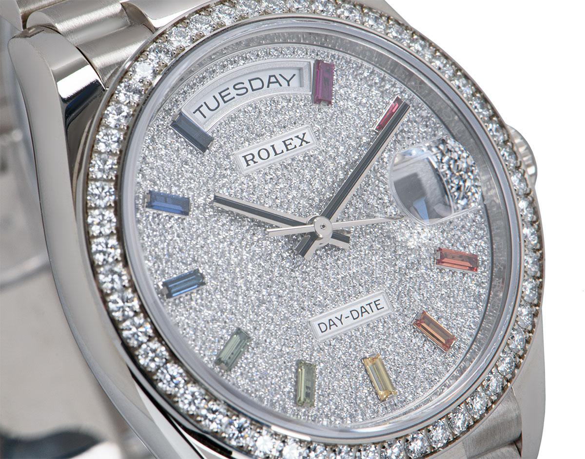 Rolex Day-Date Uhr mit Diamant-bemaltem Regenbogen-Saphir-Zifferblatt und Diamant-Lünette im Zustand „Hervorragend“ in Mayfair, London, London