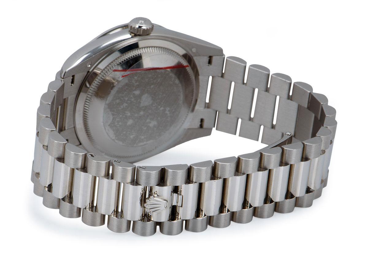 Rolex Day-Date Uhr mit Diamant-bemaltem Regenbogen-Saphir-Zifferblatt und Diamant-Lünette Herren