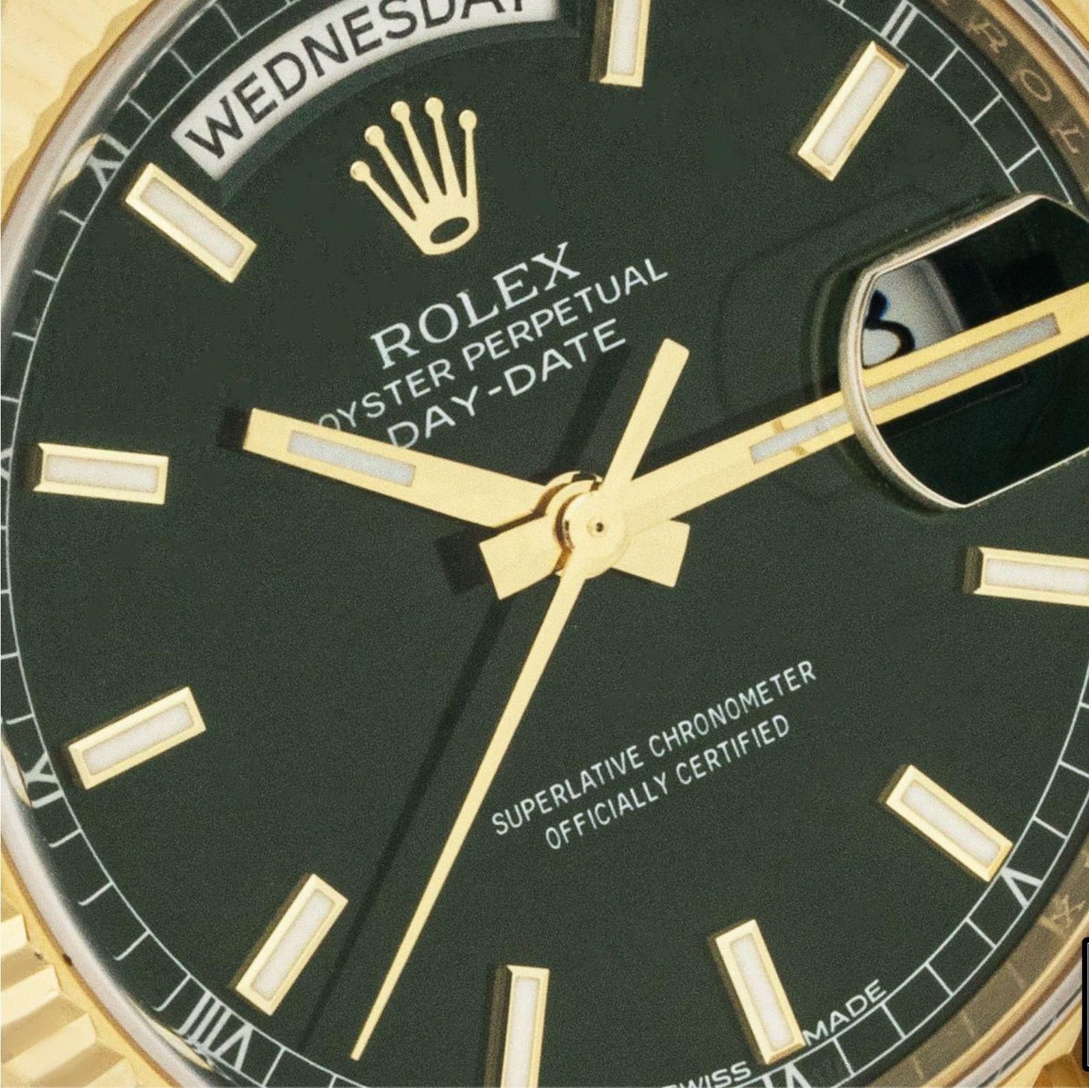Rolex Montre Day-Date avec cadran vert 118138 Excellent état - En vente à London, GB