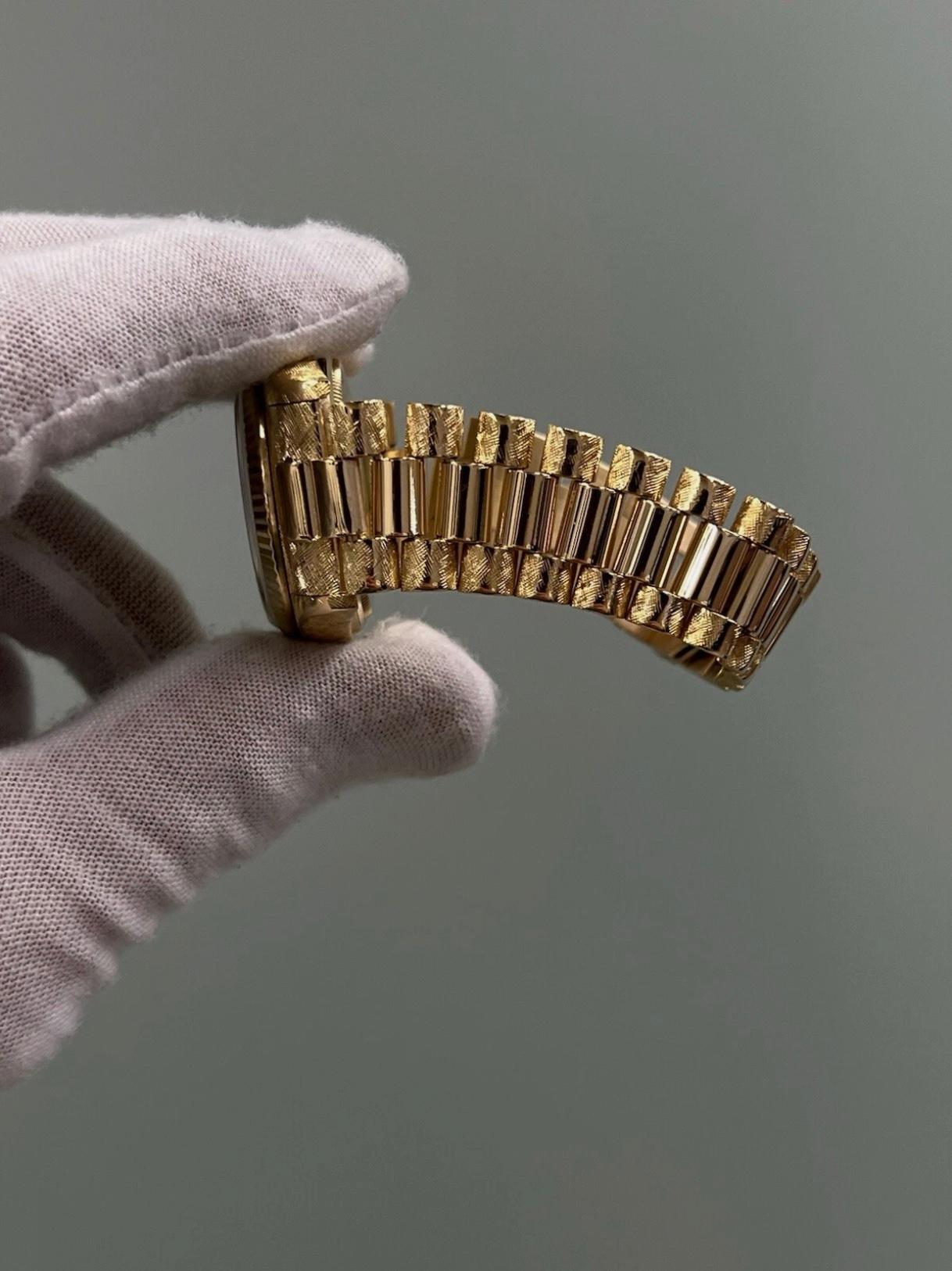 Rolex Day Date President 18038 Florentine Boîte de service en or jaune 18 carats Bon état - En vente à San Diego, CA