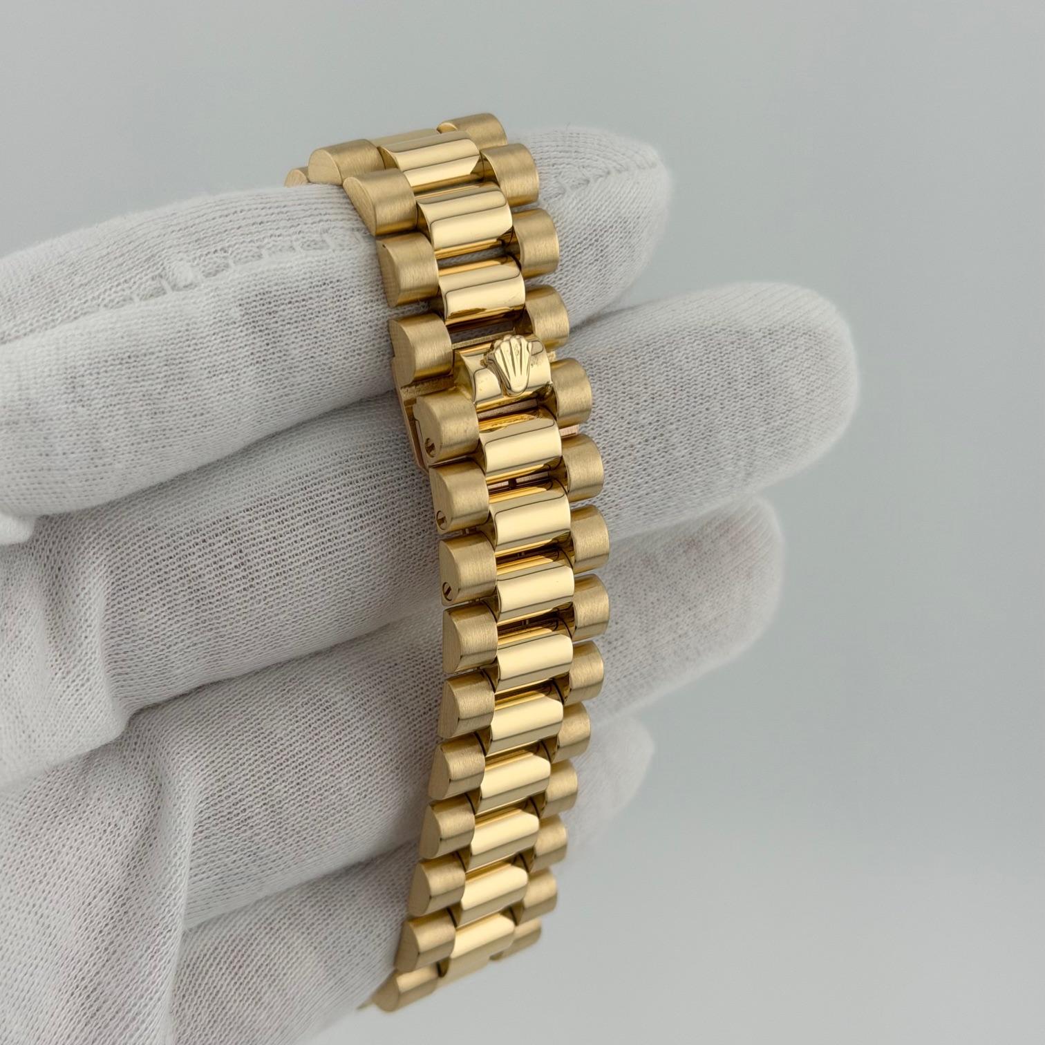 Rolex Day Date President 18238 36mm Champagne Tapestry Dial 18k Yellow Gold in vendita 8