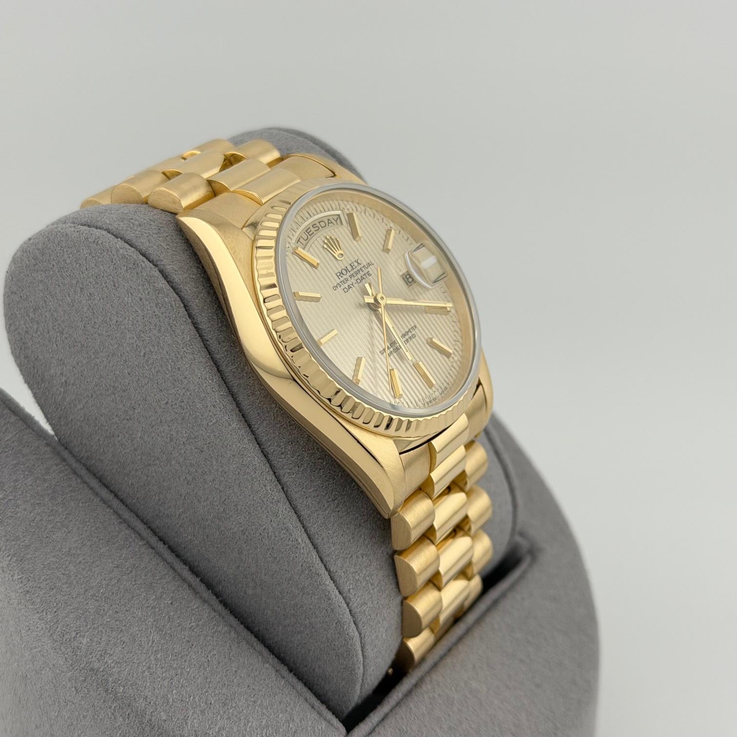da uomo o donna Rolex Day Date President 18238 36mm Champagne Tapestry Dial 18k Yellow Gold in vendita