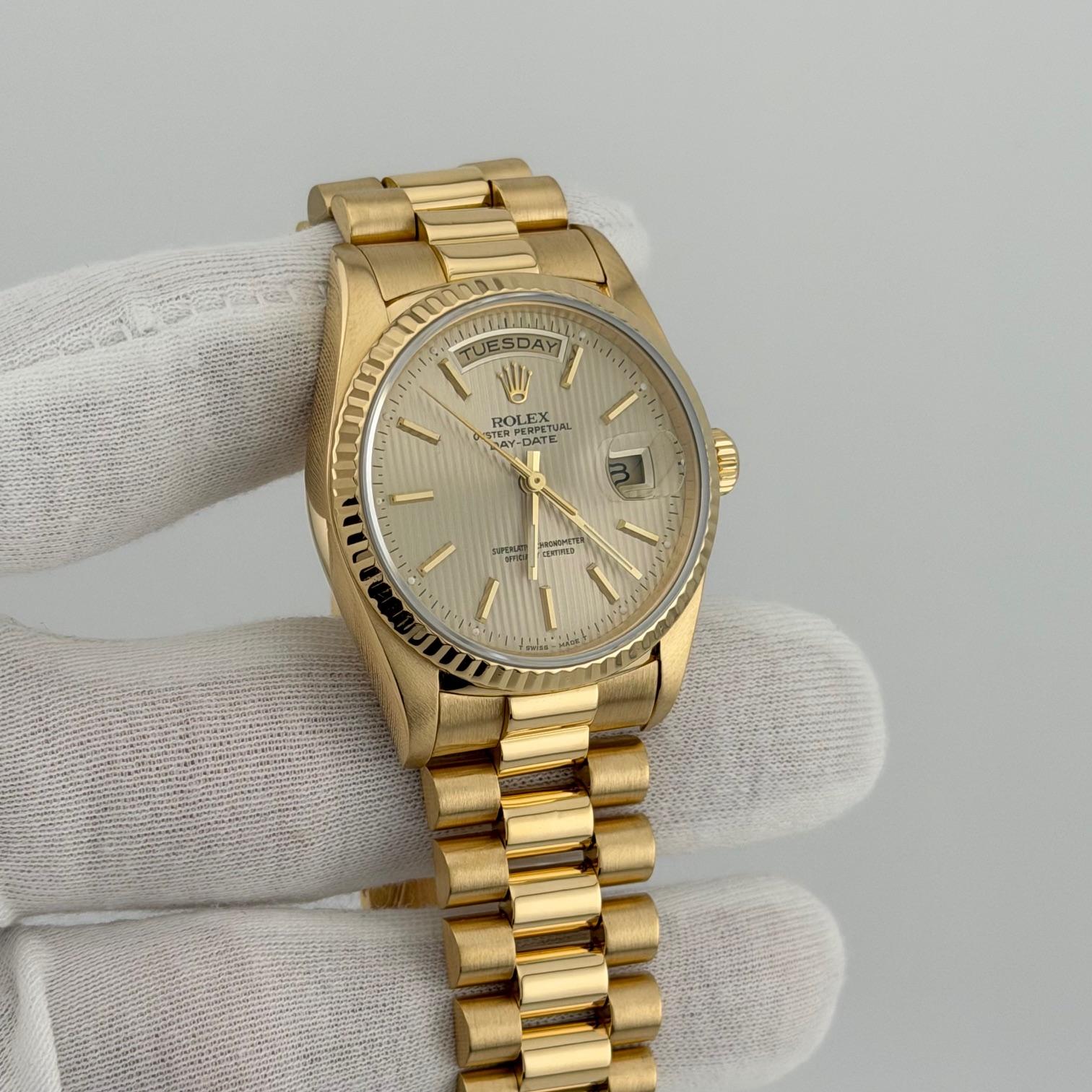 Rolex Day Date President 18238 36mm Champagne Tapestry Dial 18k Yellow Gold in vendita 4