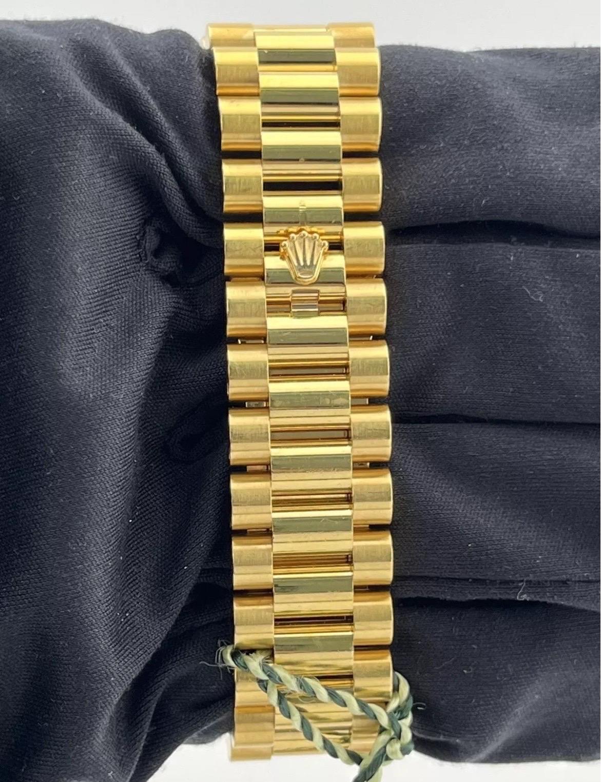 Rolex Day-Date President 18k Yellow Gold Sliver Dial Mens 36mm Watch '12+ 118238 For Sale 6