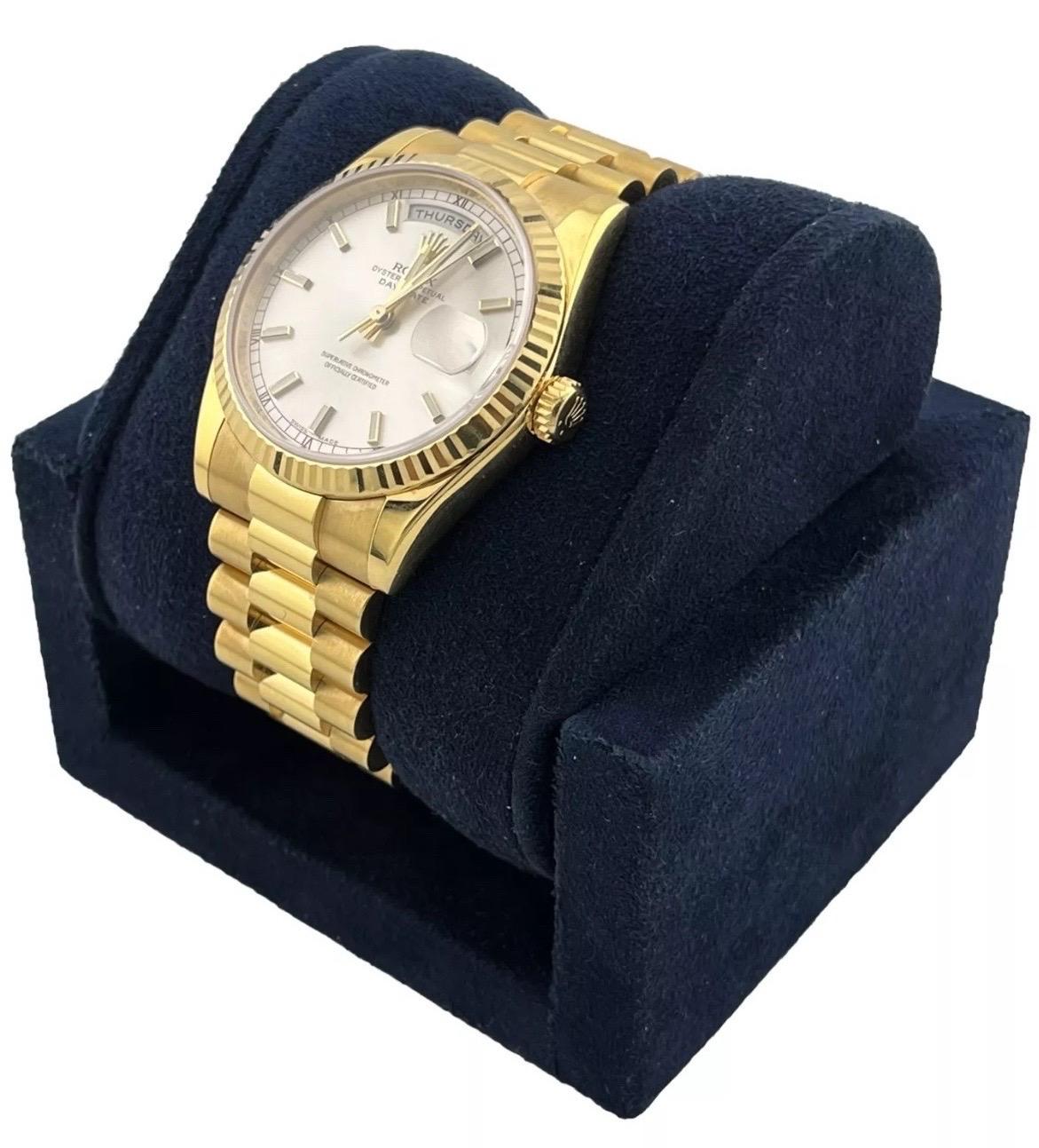 Women's or Men's Rolex Day-Date President 18k Yellow Gold Sliver Dial Mens 36mm Watch '12+ 118238 For Sale