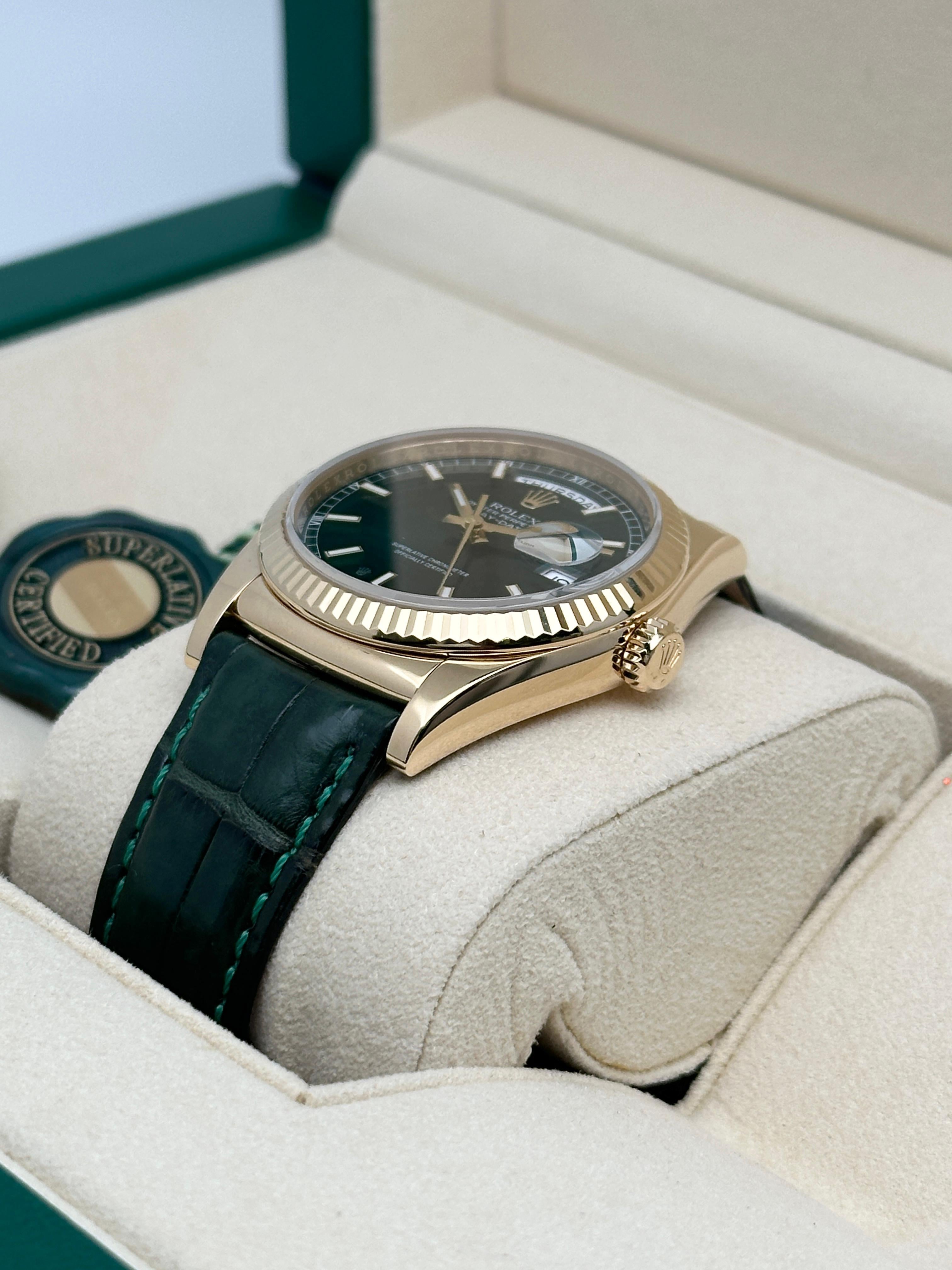 Rolex Day-Date President 36 18k Gelbgold Grünes Zifferblatt Luxusuhr 118138 im Zustand „Hervorragend“ im Angebot in New York, NY
