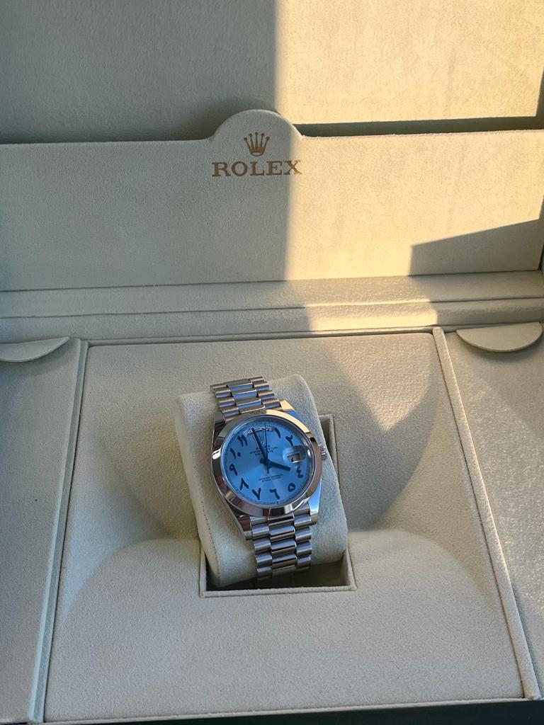 Rolex Montre President 40 avec cadran arabe bleu glace et cadran automatique en platine 228206 en vente 5