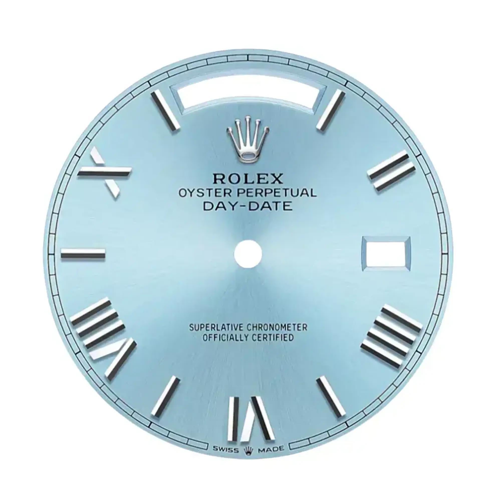 Rolex Day-Date President 40 avec cadran romain bleu glace pour hommes 228236 Excellent état - En vente à New York, NY
