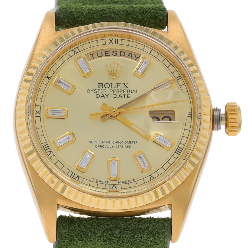 Marque : Rolex
Modèle : Day-Date Président
Numéro de modèle : 1803
Mouvement : Automatique
Garantie : Un an
Date : 1964
Fabricant du mouvement : Suisse
Couleur du cadran : diamant champagne après-vente

Contenu du métal : Or jaune 18k

Informations