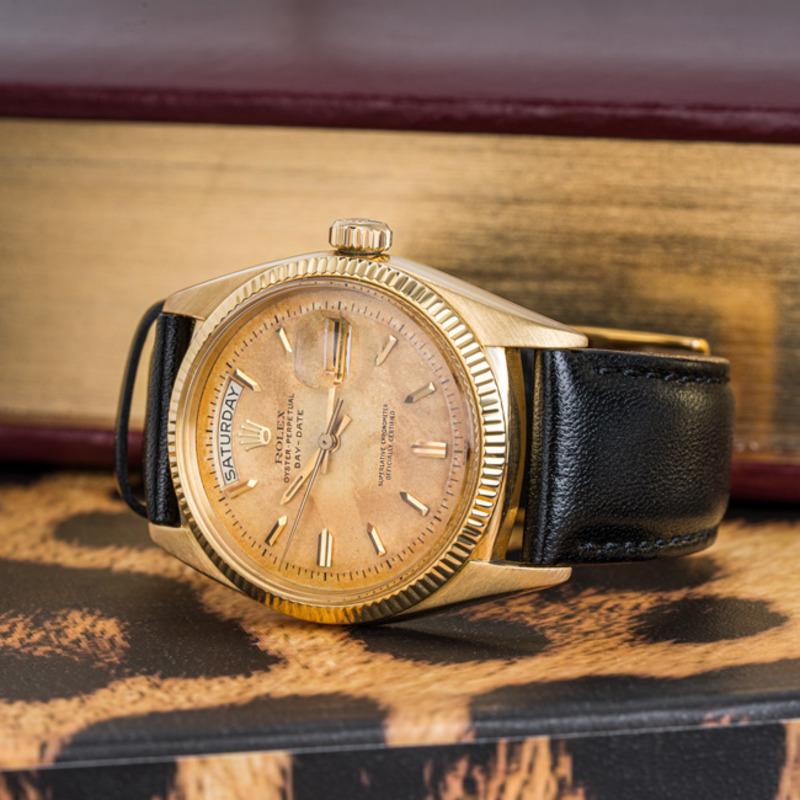 Rolex Day-Date Vintage Gents 18 Karat Yellow Gold Champagne Dial 6611B For Sale 2