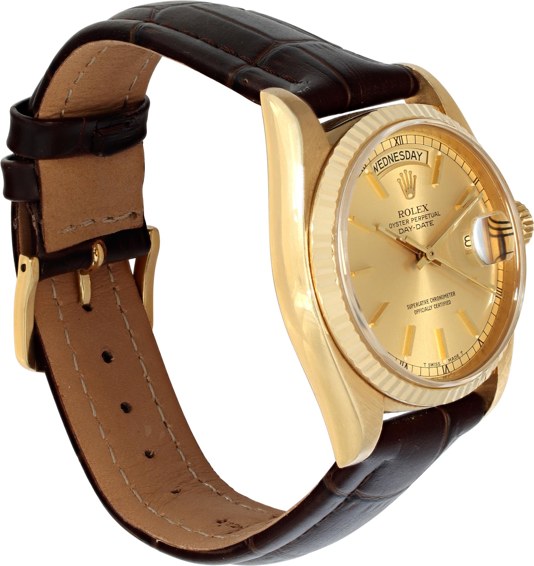 Rolex Day-Date Yellow Gold Automatic Wristwatch Ref 18038 In Excellent Condition For Sale In Surfside, FL