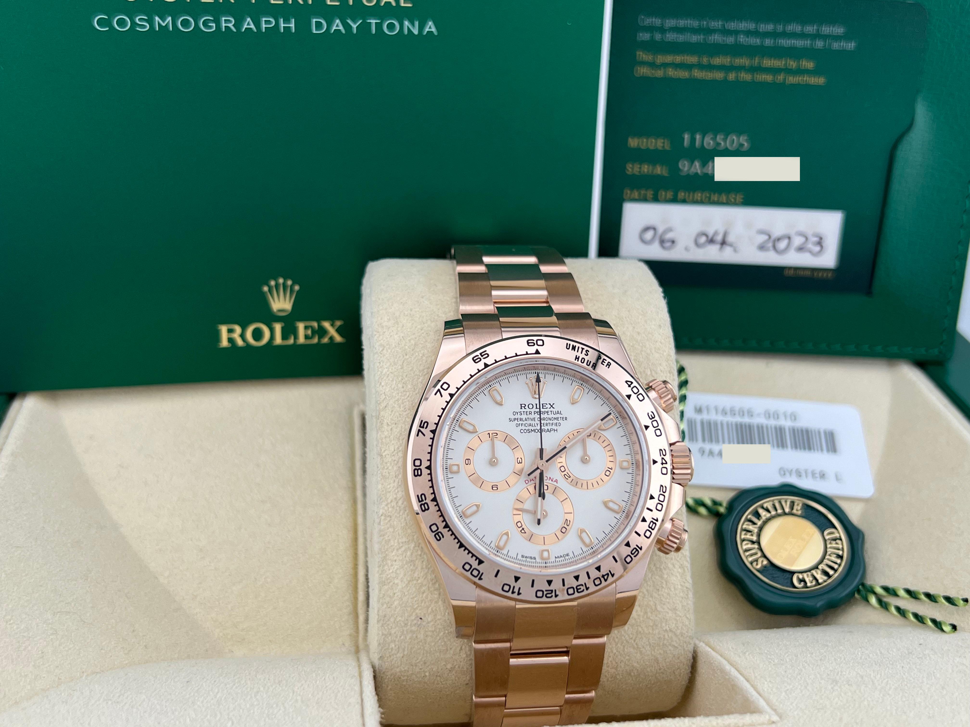 Style Number: 116505



Serial: 9A470***



Year: 2023

 

Model: Rolex Daytona

 

Case Material: 18K Rose Gold 

 

Band: 18K Rose Gold 

 

Bezel: 18K Rose Gold 

 

Dial: Ivory

 

Face: Sapphire Crystal 

 

Case Size: 40mm 

 

Includes: 

-