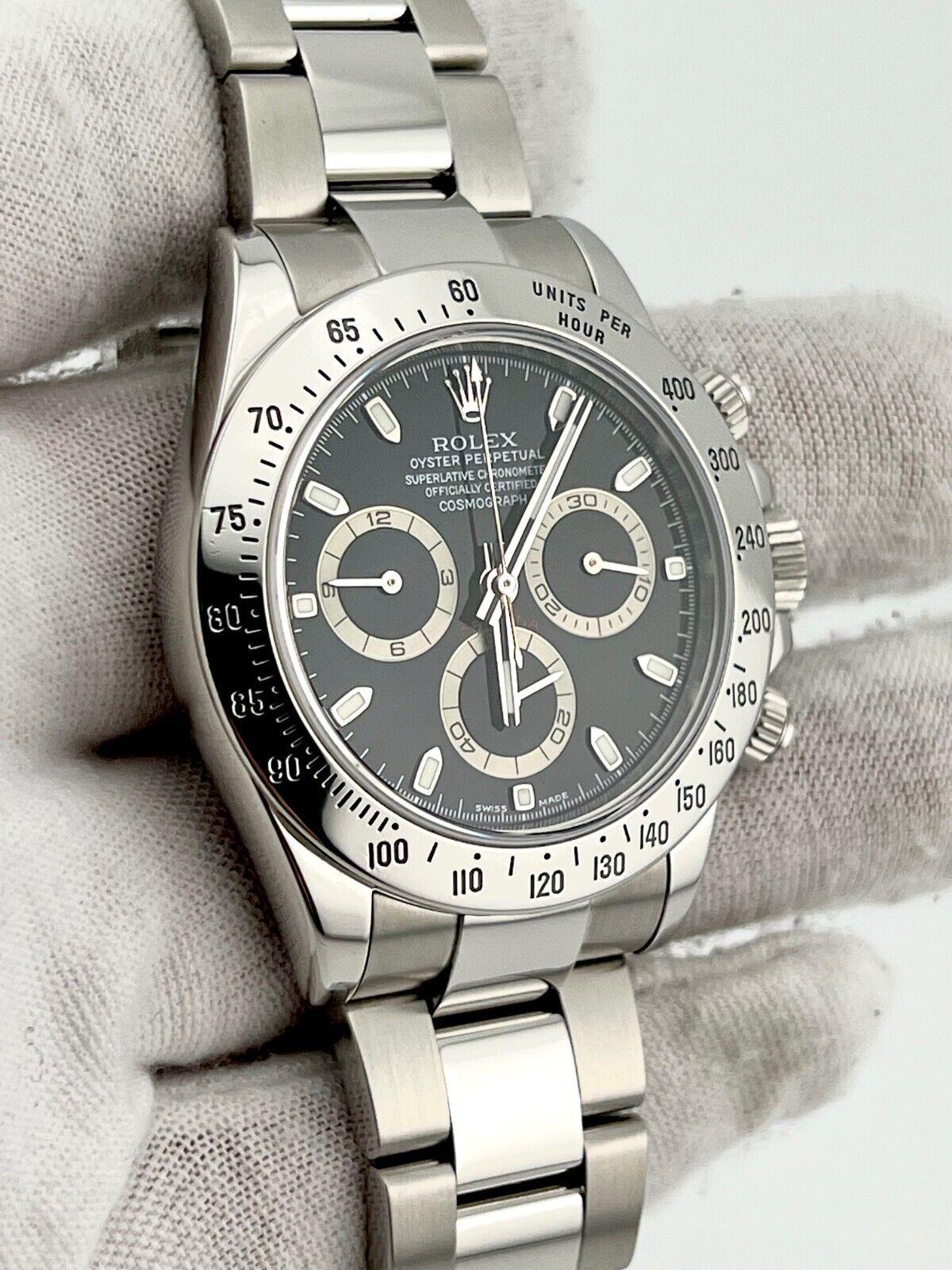 Numéro de style : 116520

Série : G282***

Année : 2010

Modèle : Rolex Daytona 

Matériau du boîtier : Acier inoxydable 

Bande : Acier inoxydable 

Lunette : Acier inoxydable 

Cadran : Noir

Visage : Cristal saphir 

Taille du boîtier : 40 mm