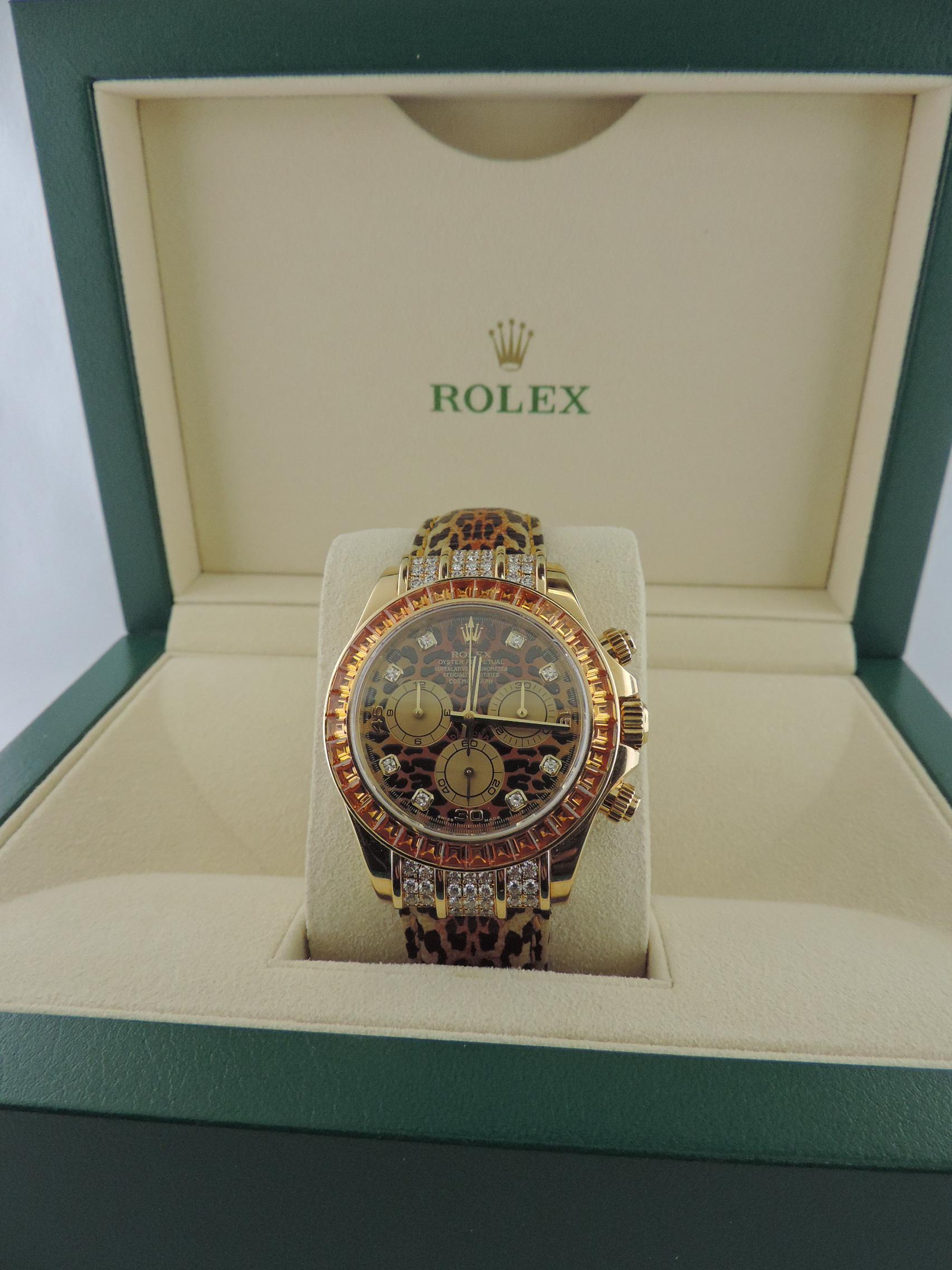 18K GOLD LEOPARD DAYTONA 

IMPRESSIVE AND RARE THIS TIMEPIECE IS 100% FACTORY INSTALLED**
(When comparing this watch with others, please make sure you are comparing factory accessories and not aftermarket or 