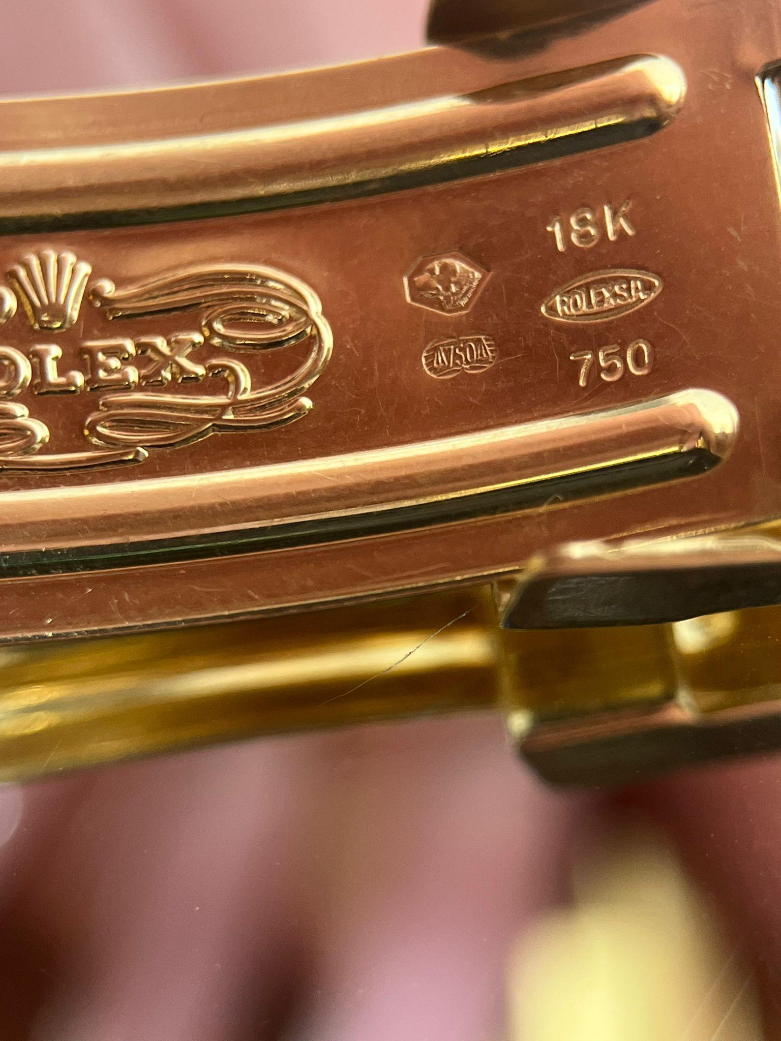 Rolex Daytona 18k Gold mit schwarzem Gesicht & Diamant Dot Zifferblatt im Angebot 1