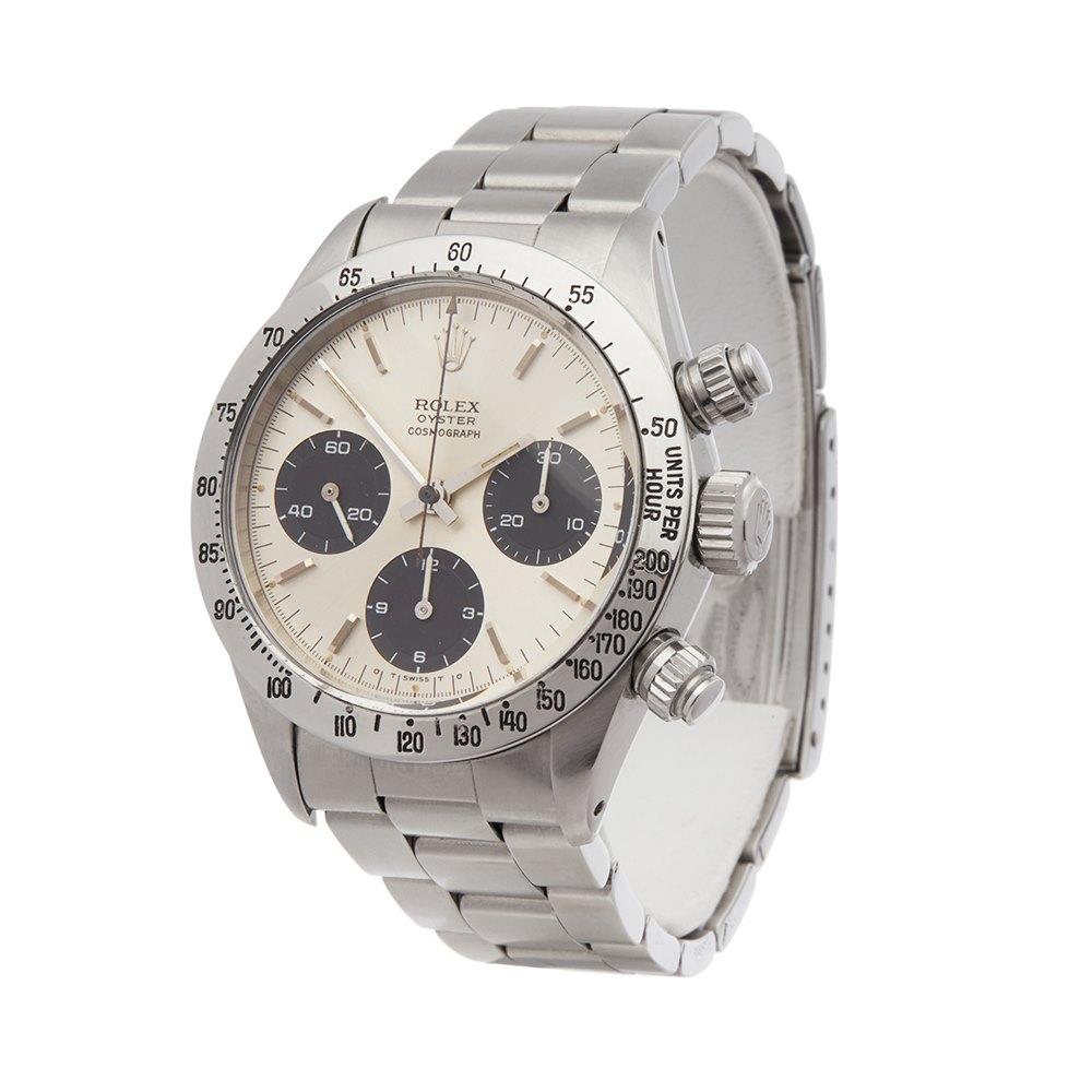 Xupes Reference: COM1812
Manufacturer: Rolex
Model: Daytona
Model Variant: 0
Model Number: 6265
Age: 1975
Gender: Men
Complete With: Box & Swing Tags
Dial: Silver Baton
Glass: Plexiglass
Case Material: Stainless Steel
Strap Material: Stainless Steel