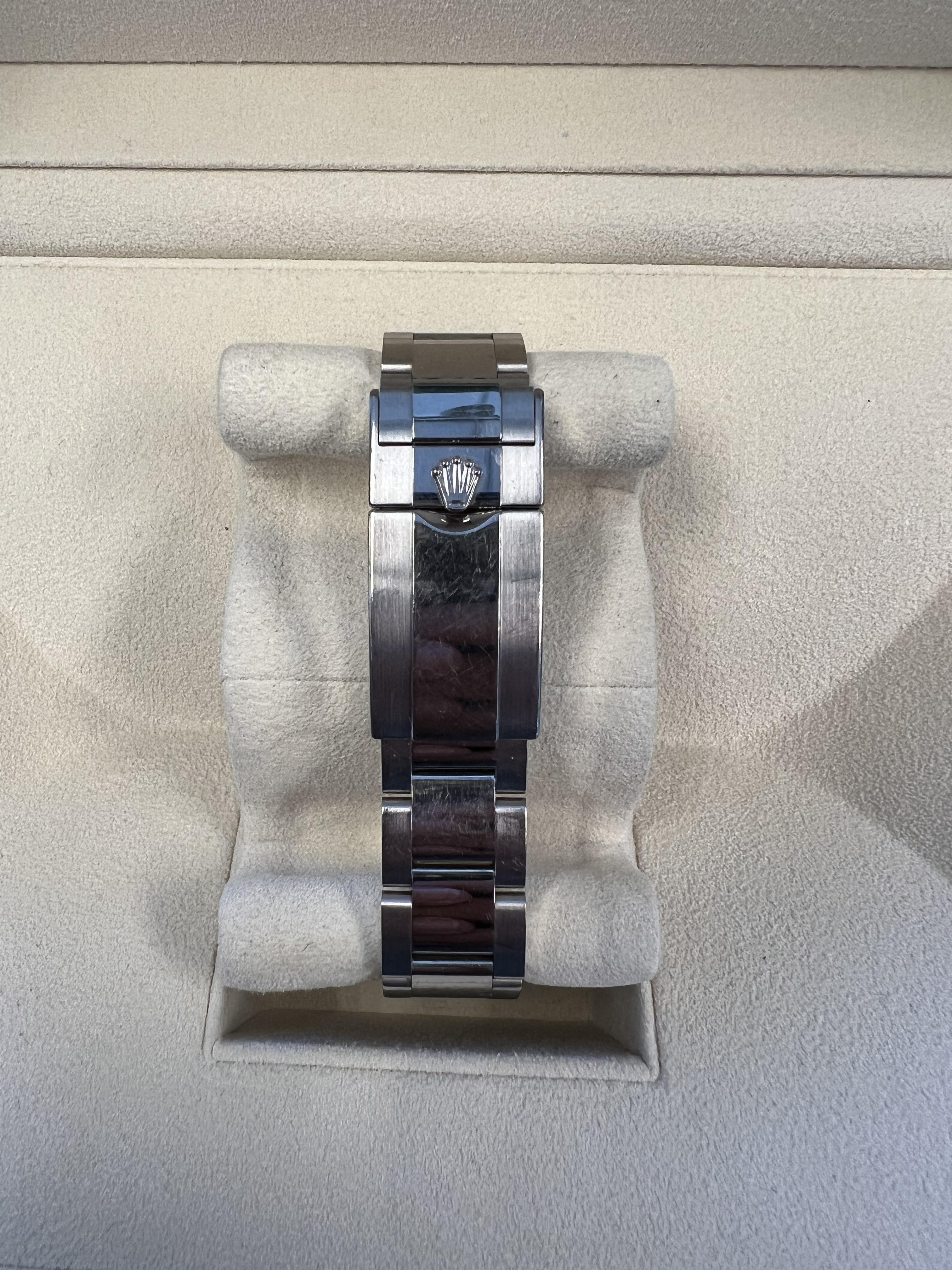 Men's Rolex Daytona Blue Dial White Gold Box and Papers For Sale