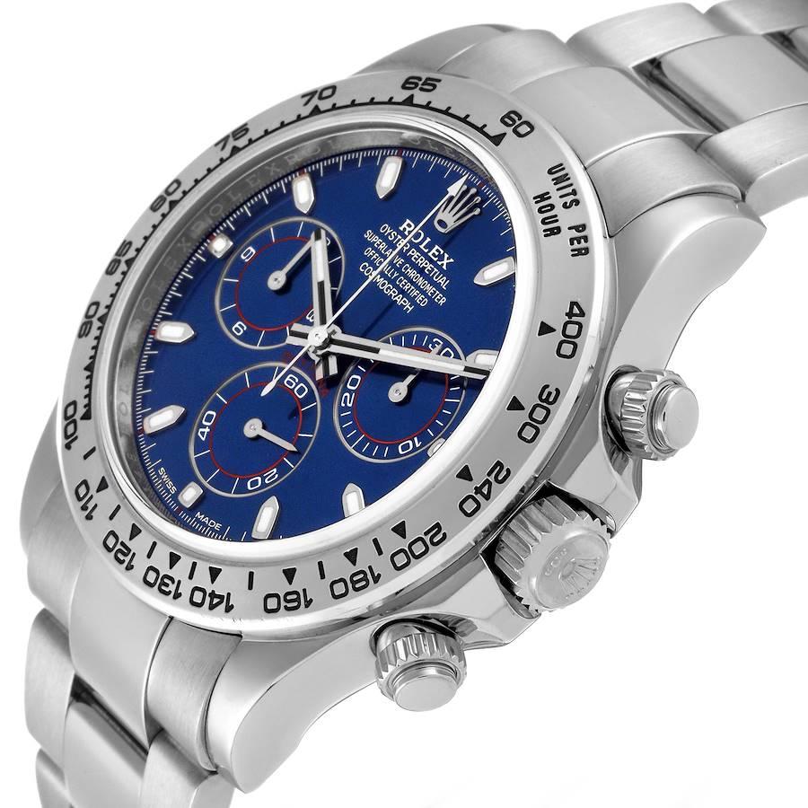 Montre chronographe Rolex Daytona pour homme à cadran bleu et or blanc 116509 avec carte de visite Excellent état à Atlanta, GA