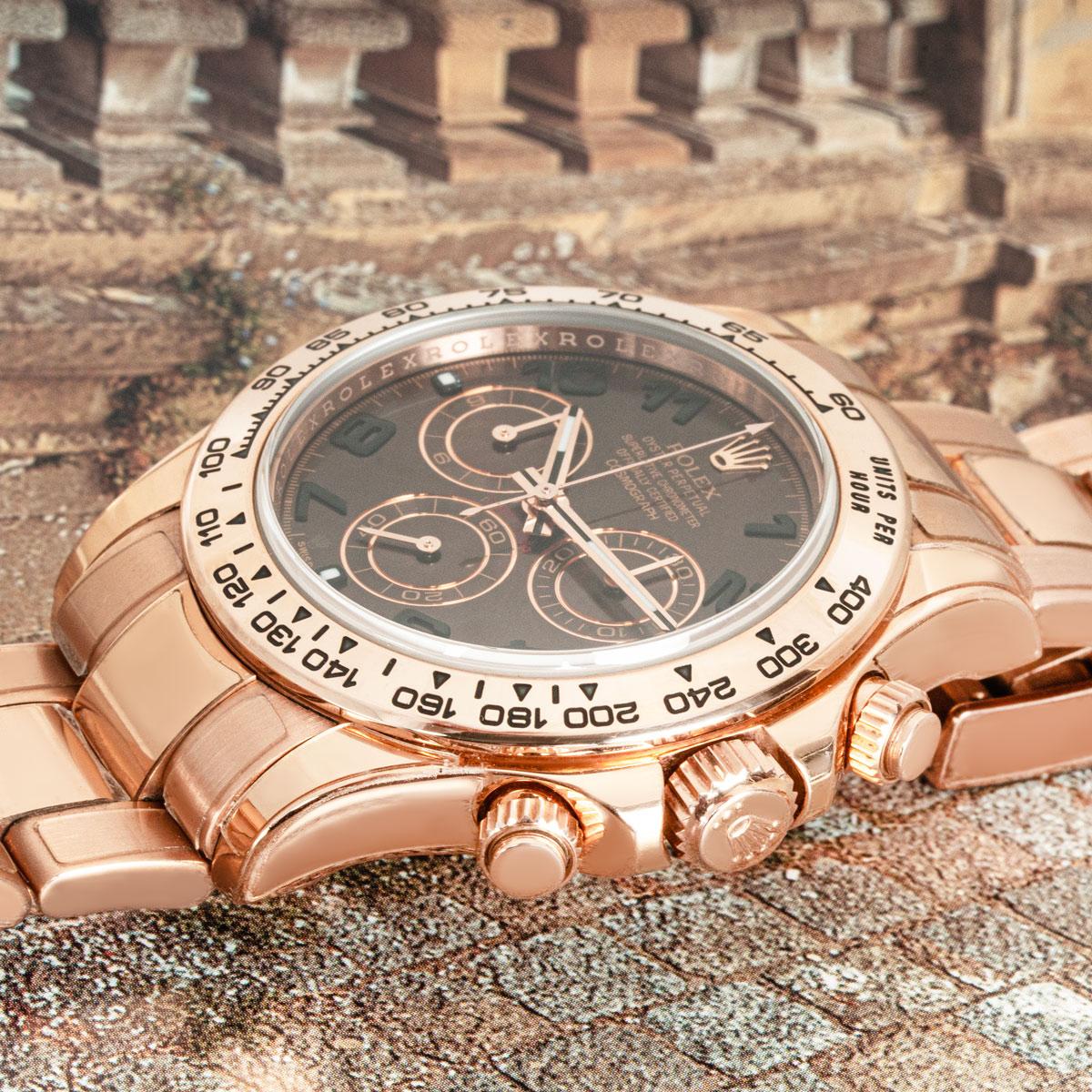 A 116505 rose gold Daytona by Rolex. Featuring the discontinued chocolate dial with Arabic numbers. With its engraved tachymetric scale, three counters and pushers, this is a high-performance chronograph.
1
Fitted with a sapphire crystal and a