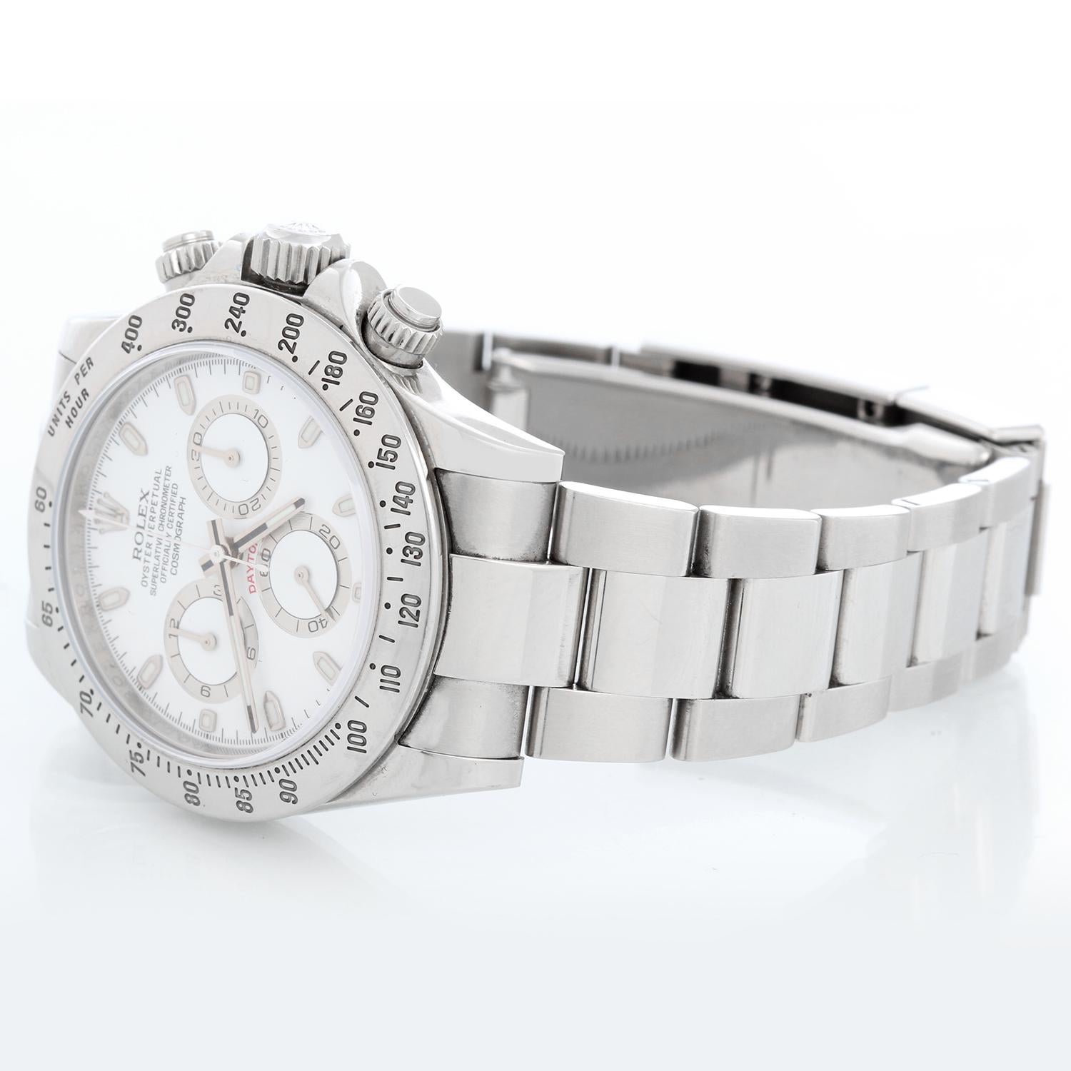 Rolex Daytona  Chronograph  Men's Stainless Steel Watch 116520 - Automatic winding, chronograph, 44 jewels, sapphire crystal. Stainless steel case (40mm diameter). White dial with White hour markers; hour, minute and seconds recorders. Stainless