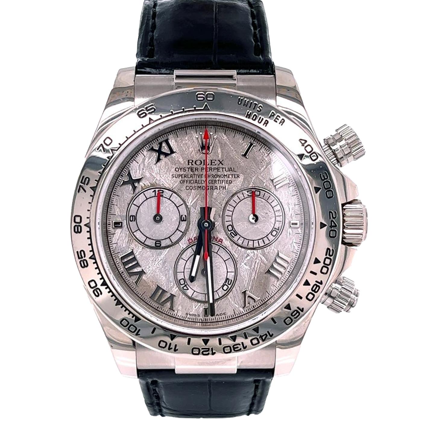 Die Rolex 116519-Meteorite-Roman hat ein Meteoritenzifferblatt mit dicken goldenen römischen Indexen und drei Chronographenzifferblättern, wenn Sie von der Aktualität der Römer überzeugt sind. Die Rolex-Rennsportuhr hat ein 40-mm-Weißgoldgehäuse mit