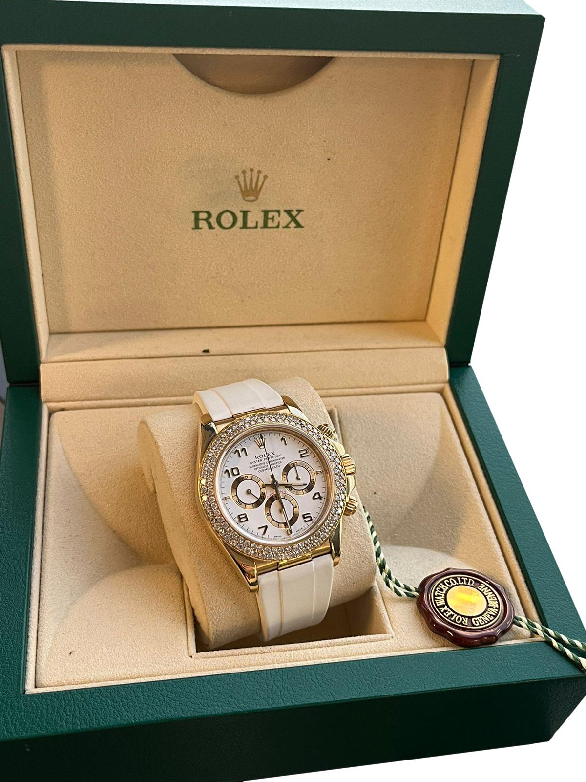 Women's or Men's Rolex Daytona Cosmograph 18kt Yellow Gold Bezel White Stap Watch 16518 For Sale
