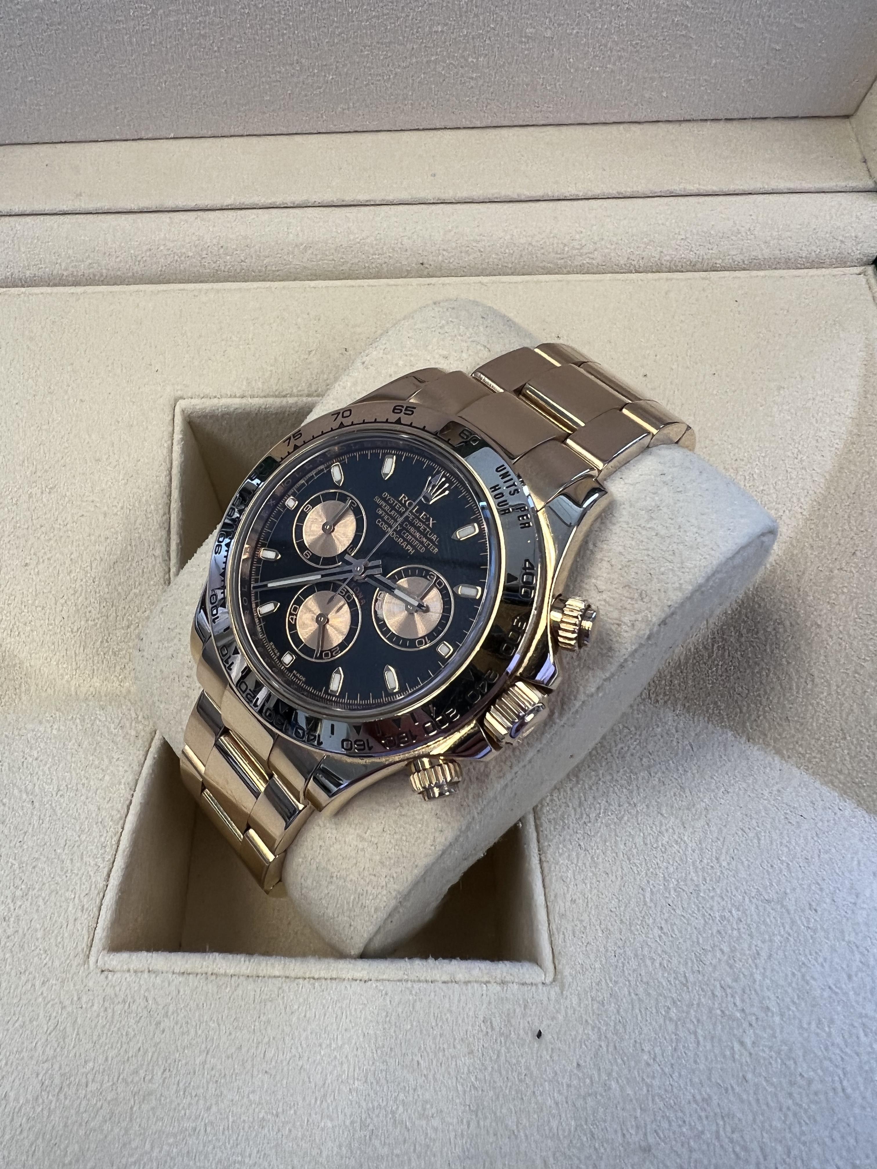 Rolex Daytona MINT Rosa Esfera Negra Caja Papeles y Tarjeta de Servicio Contemporáneo en venta