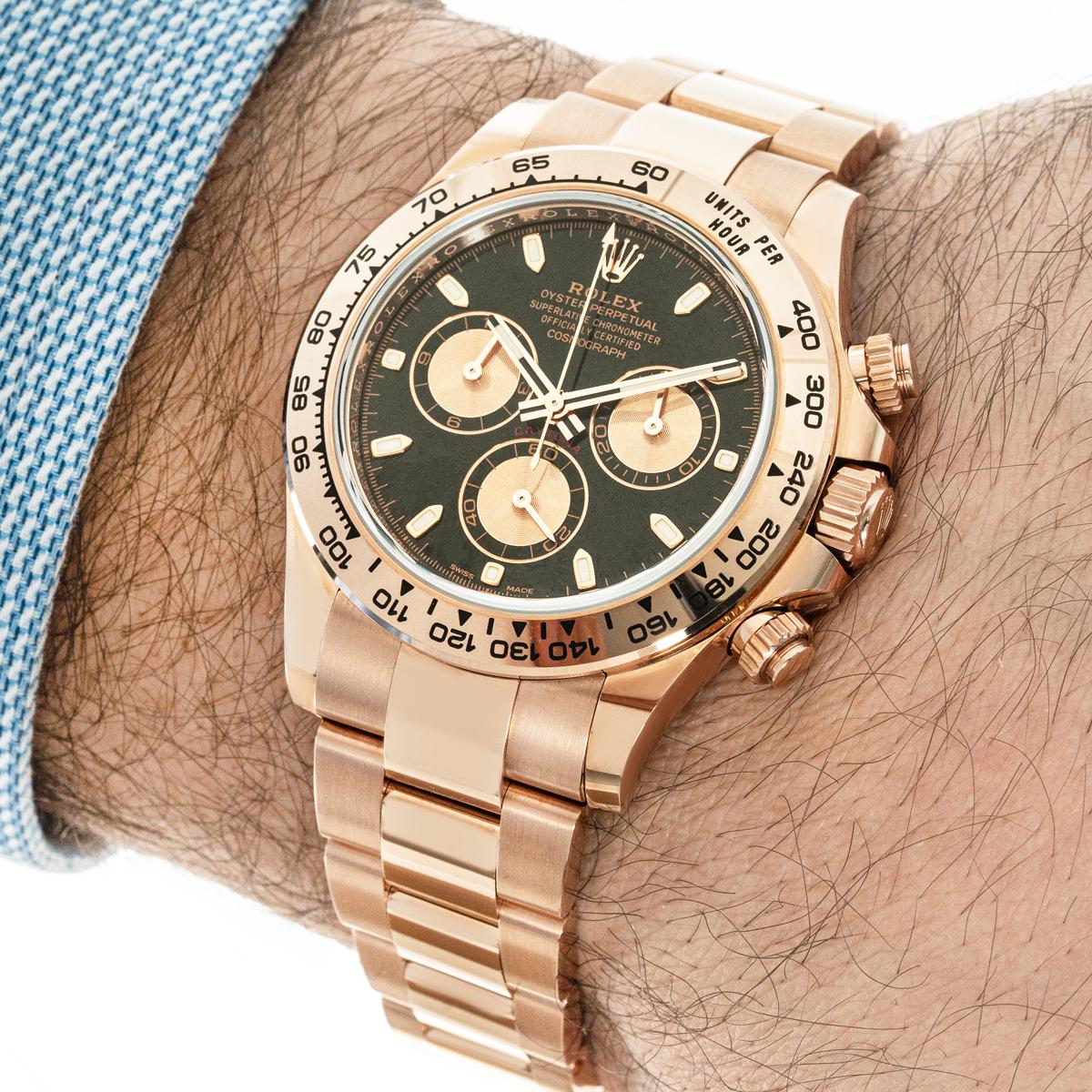 Rolex Daytona Rose Gold Black Dial Unworn 116505 en vente 4
