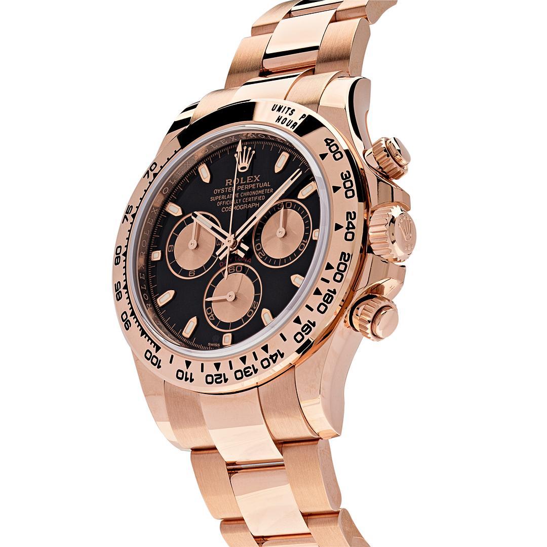 The Rolex Daytona is designed with a high-performance chronograph and measuring an average speed of up to 400 kilometers per hour. This Daytona features a 40mm 18ct rose gold case and rose gold bezel with an engraved tachymetric scale. It surrounds