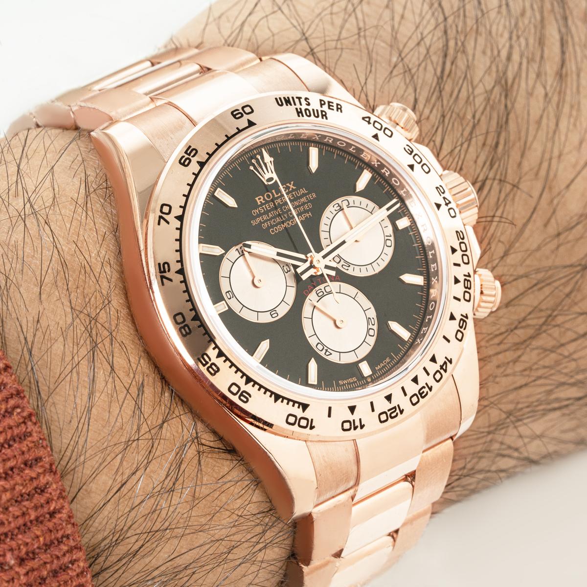 Rolex Daytona Rose Gold Bright Black Dial Unworn 126505 en vente 6